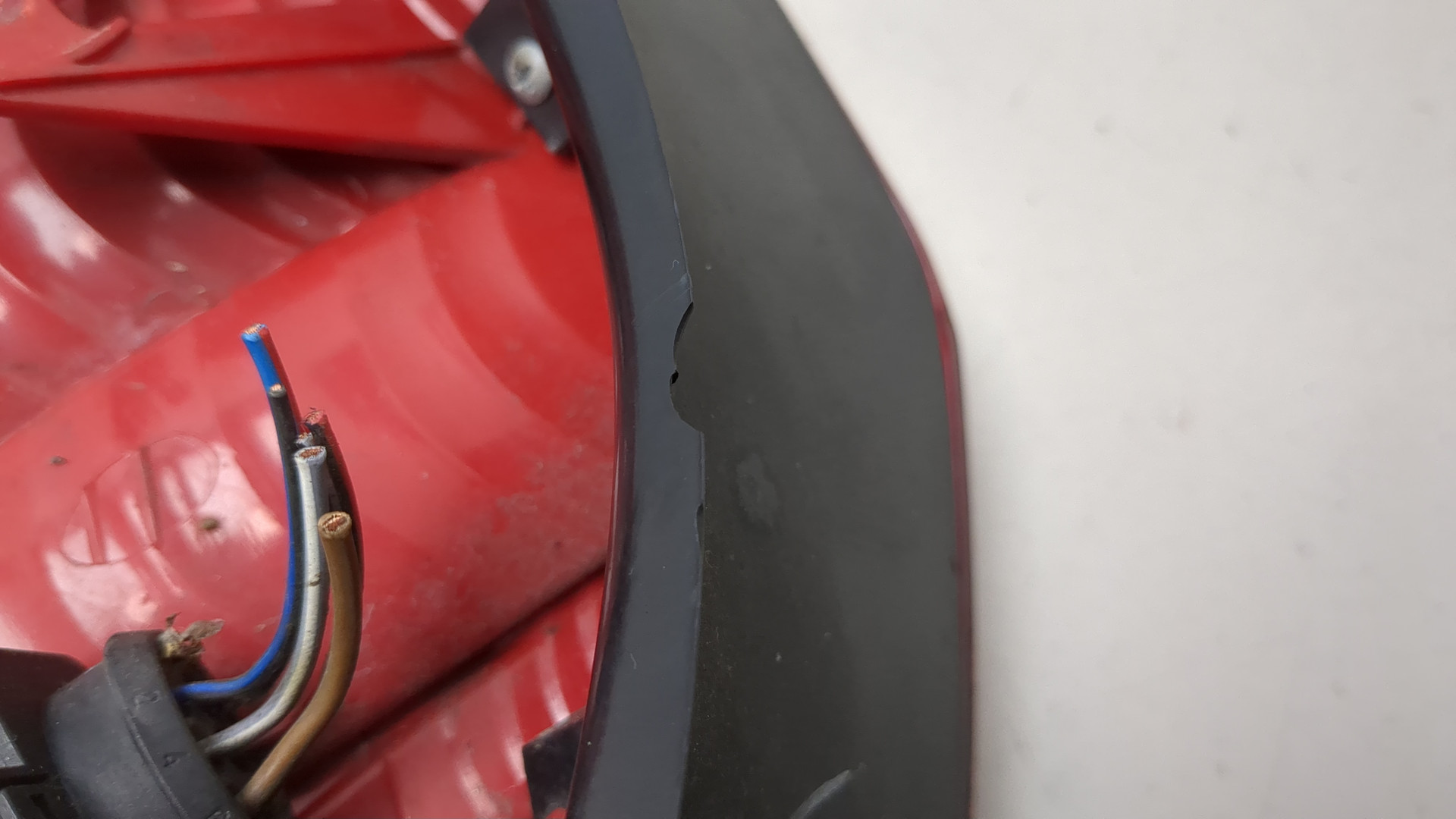 Фонарь задний левый