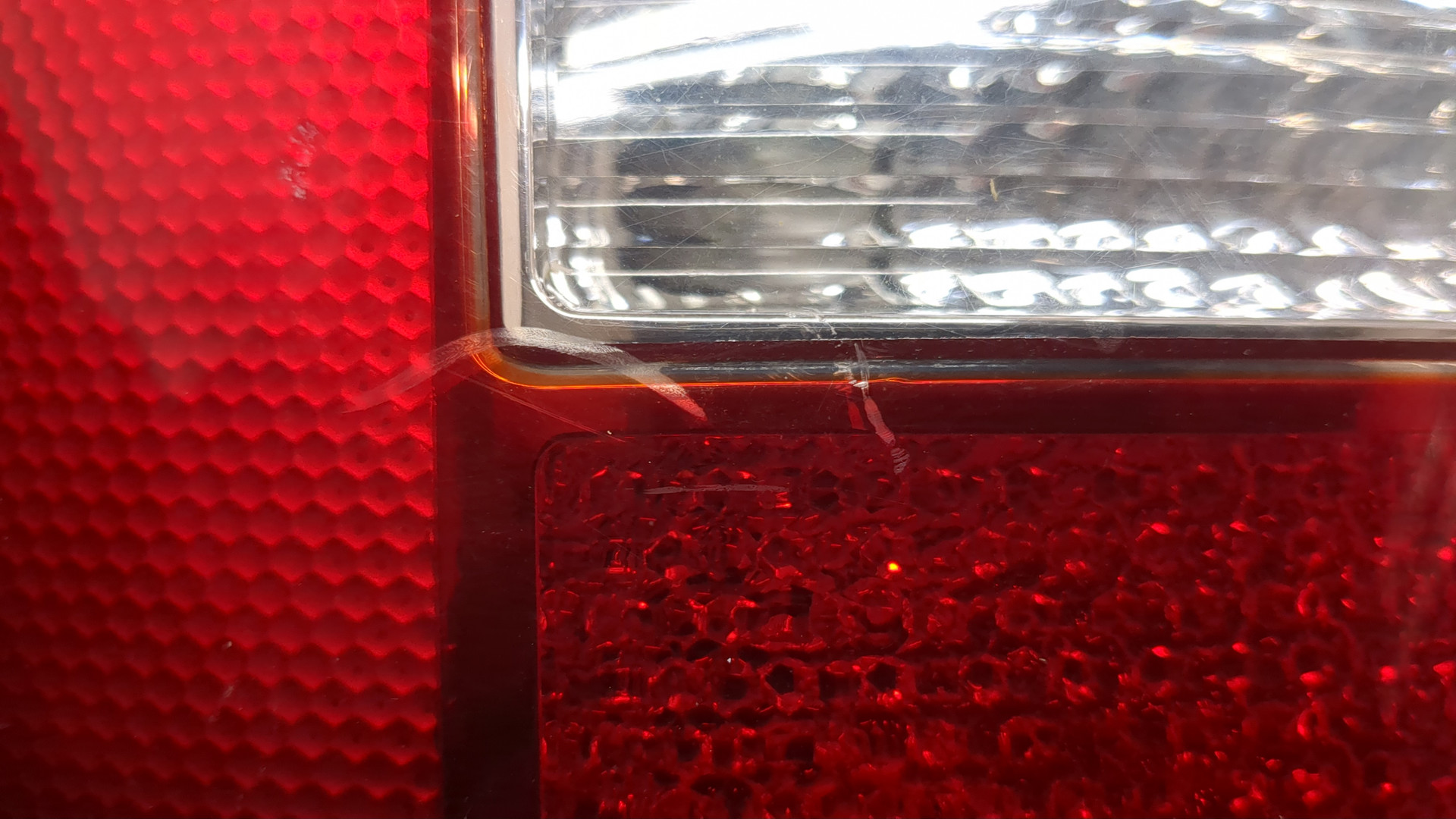 Фонарь задний левый