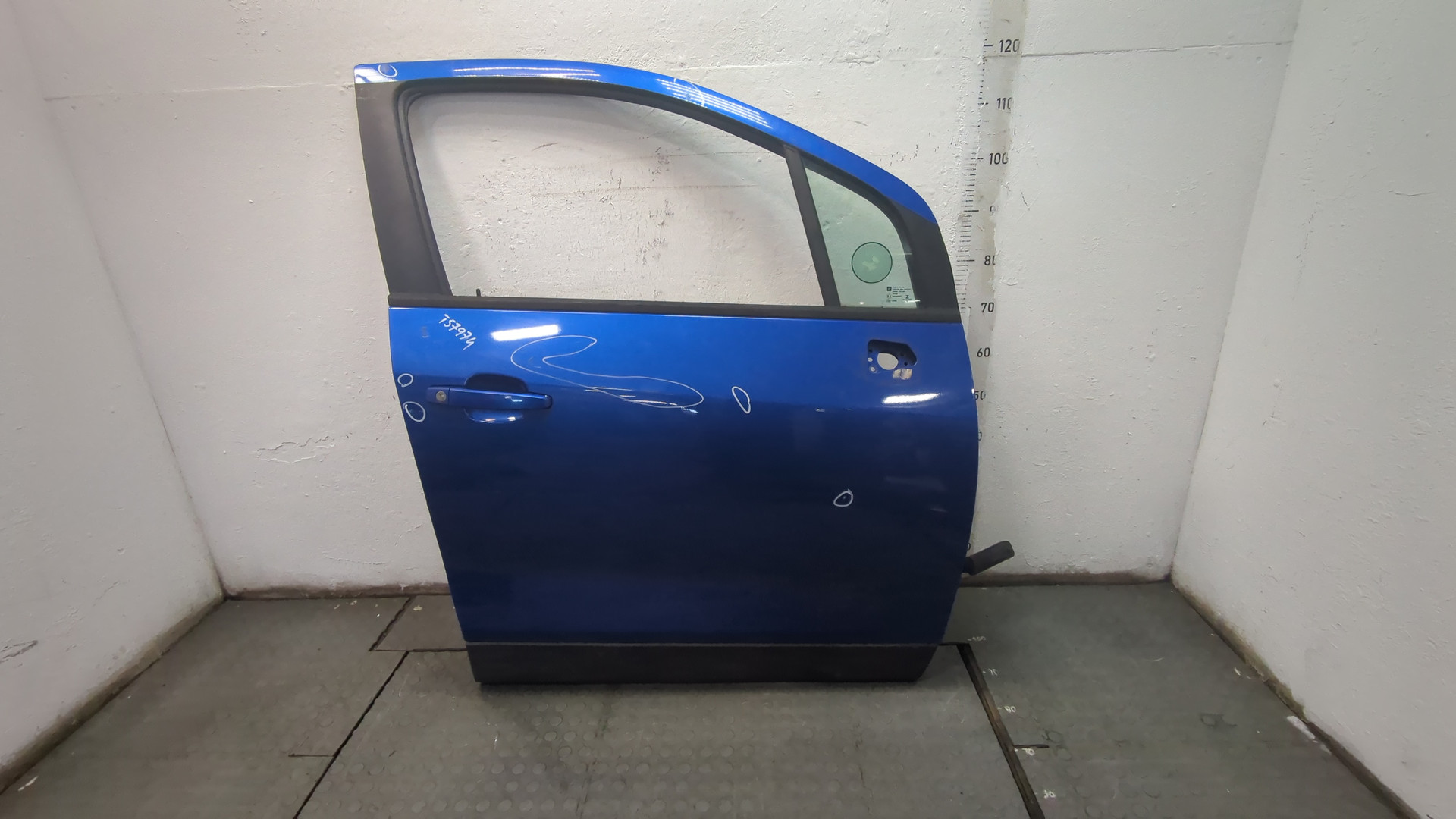 Дверь передняя правая