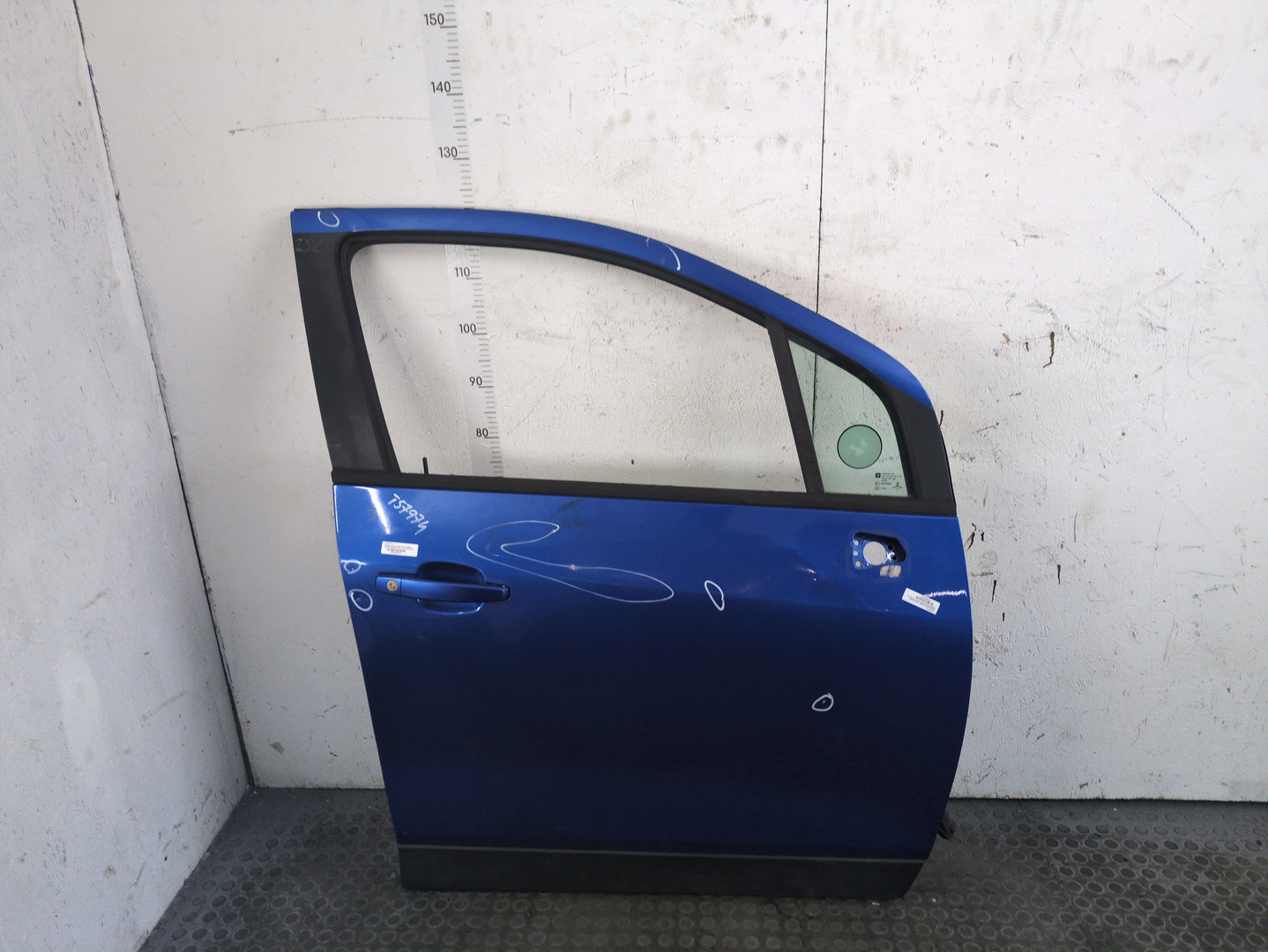 Дверь передняя правая