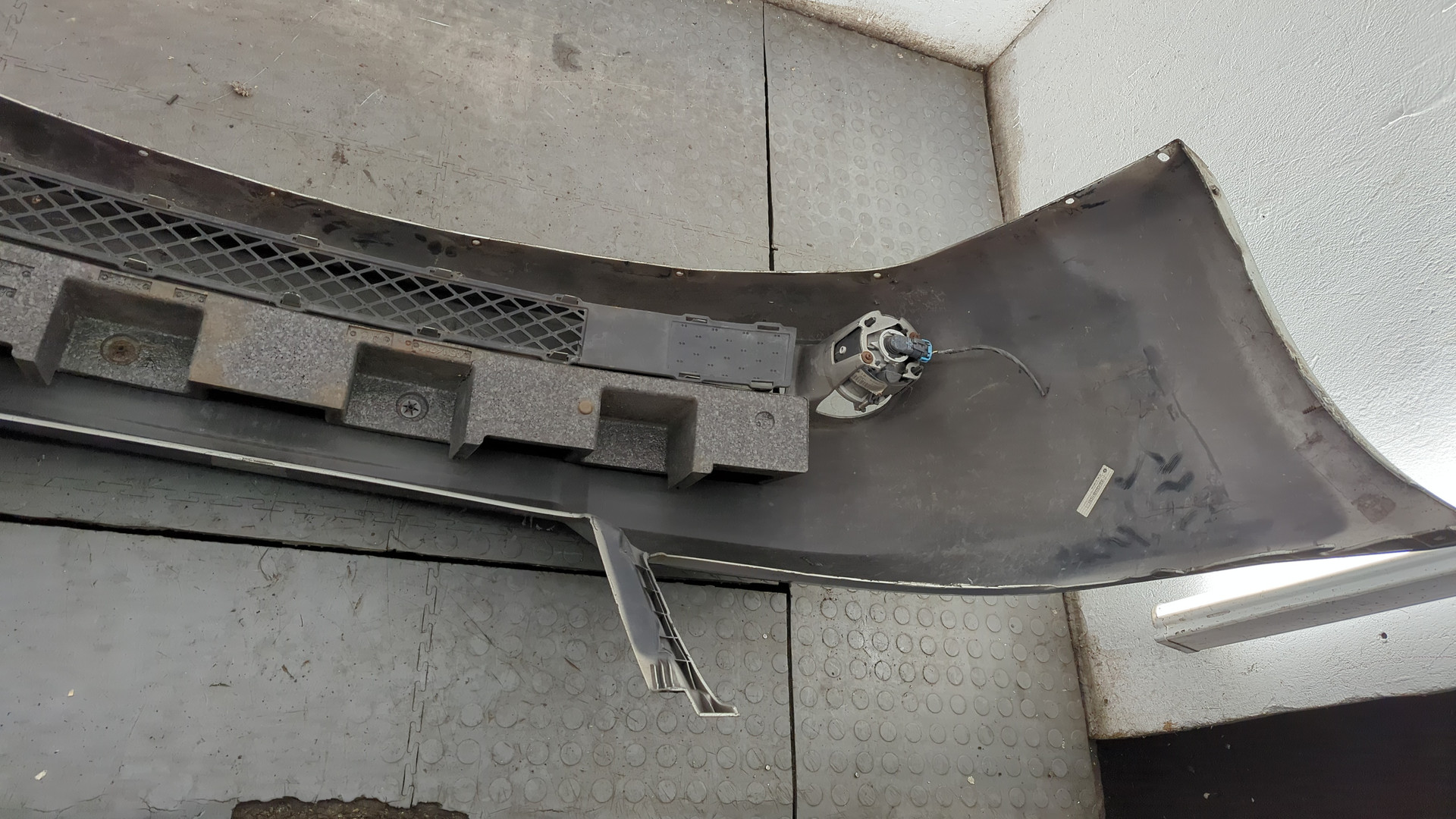 Бампер передний