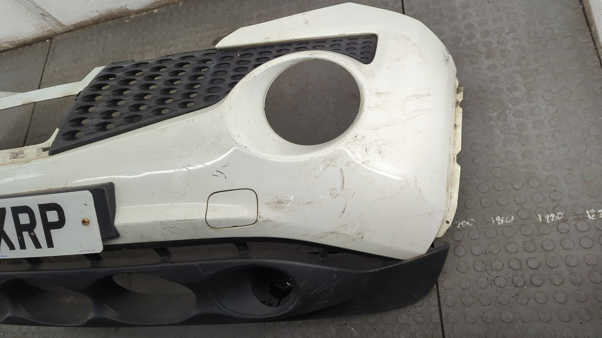 Бампер передний