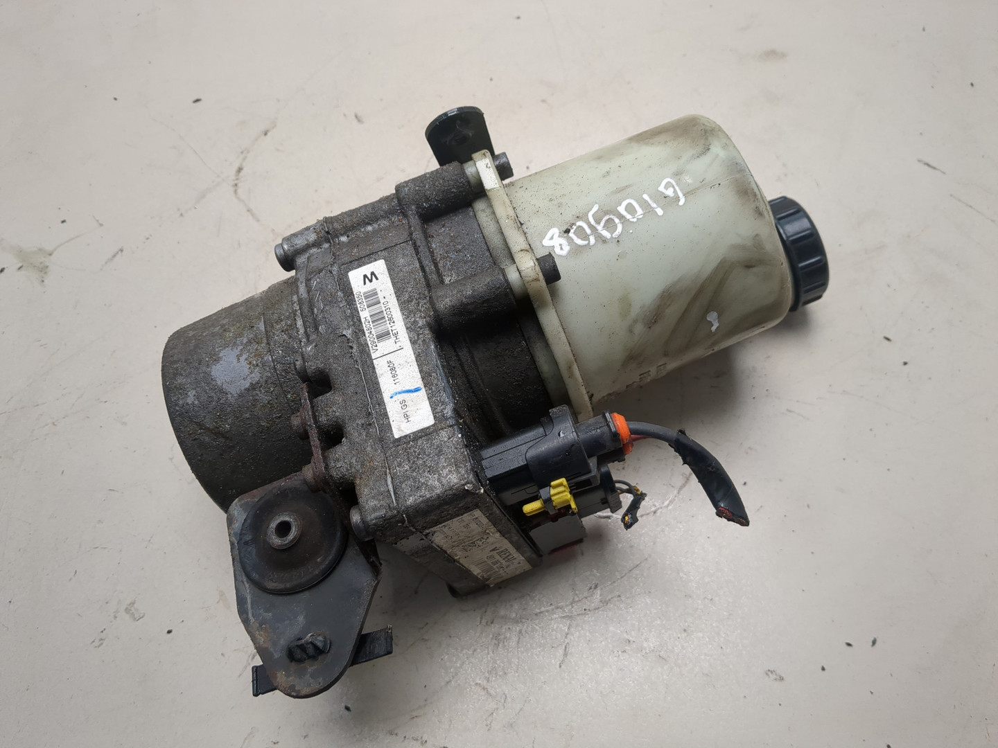 Серводвигатель рулевой рейки