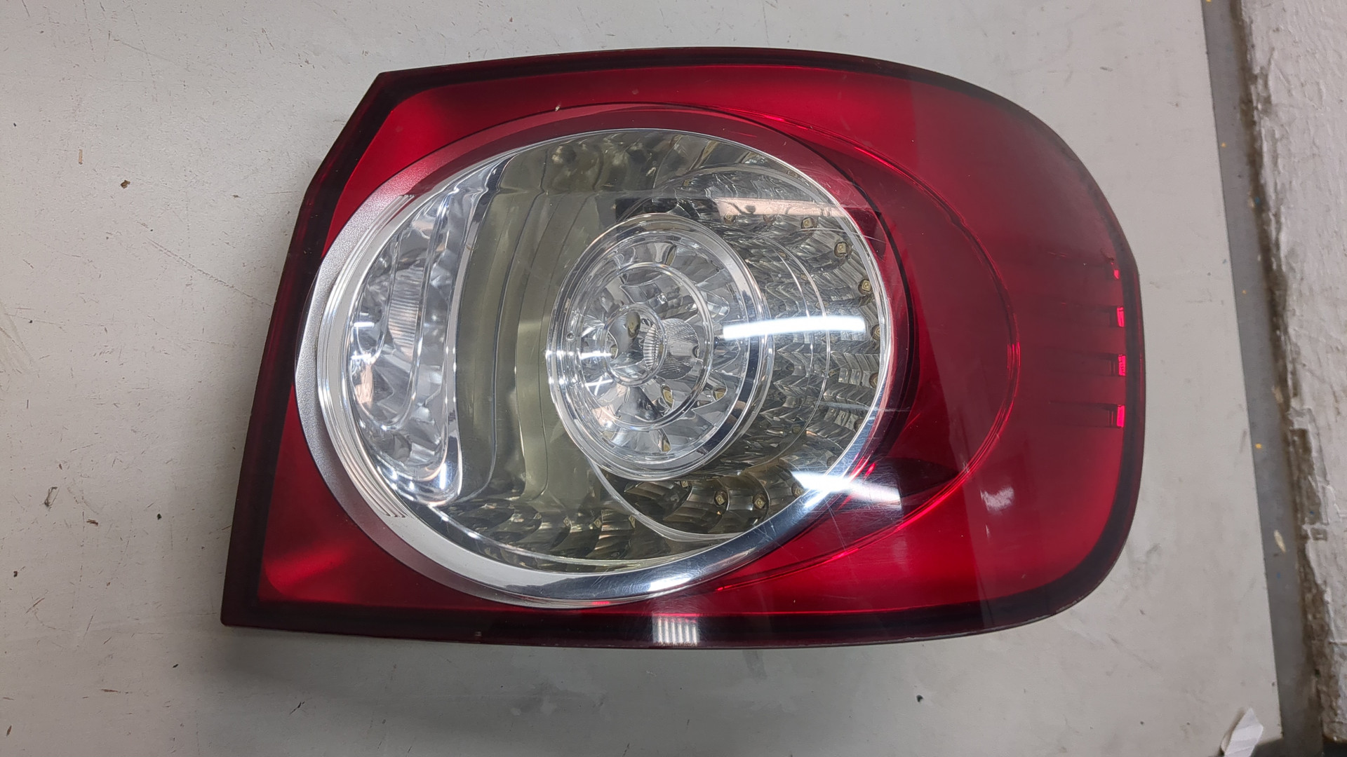 Фонарь задний правый