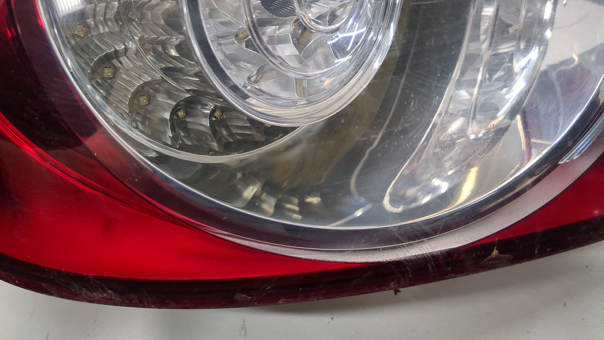 Фонарь задний левый