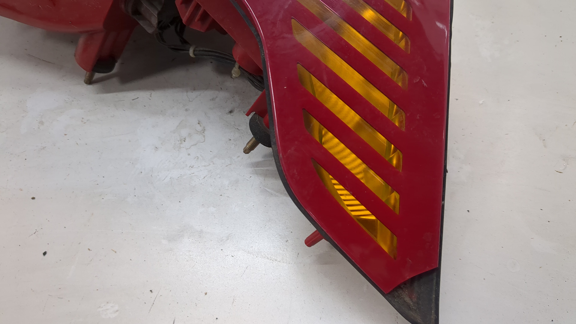 Фонарь задний правый