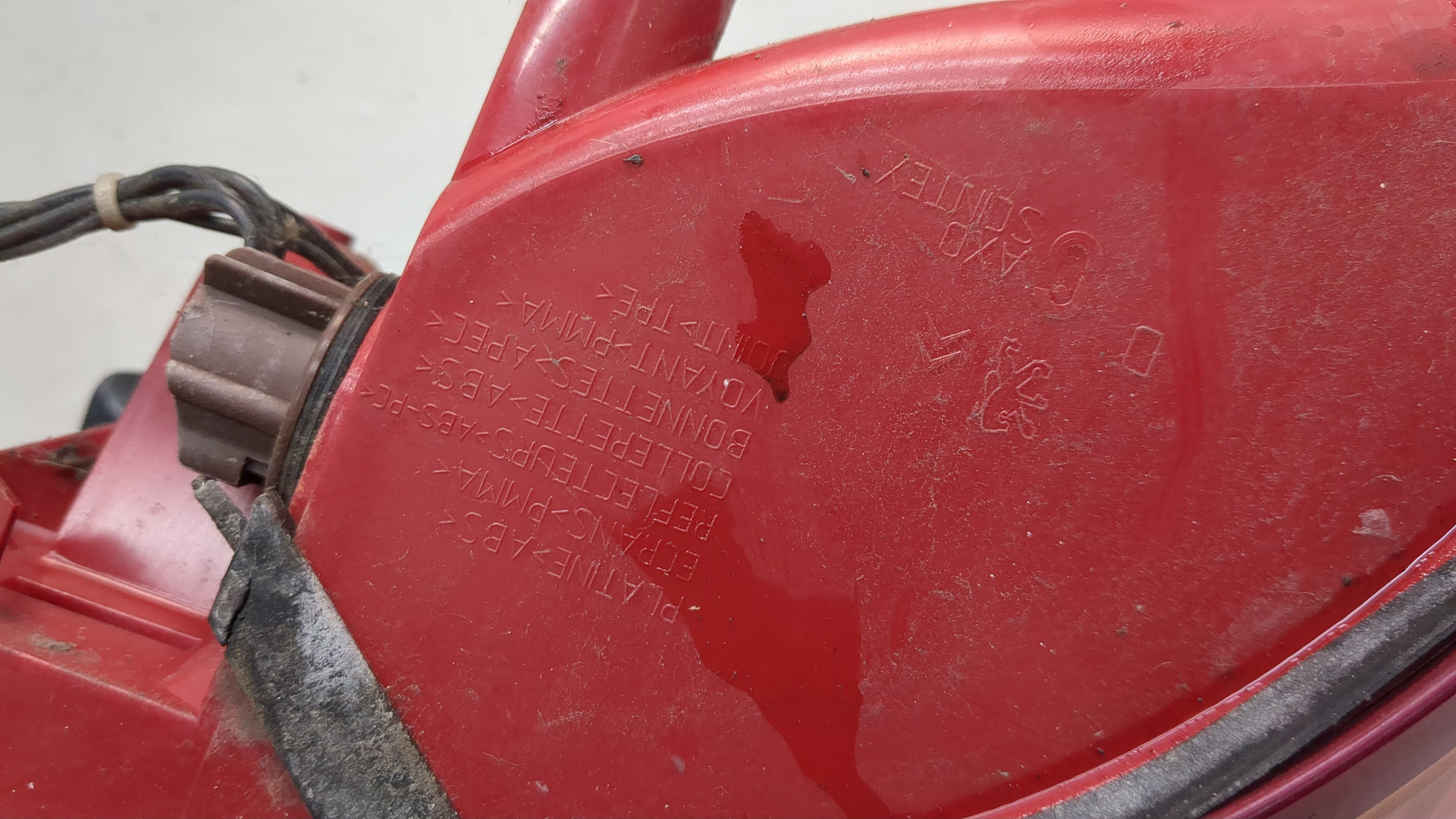 Фонарь задний правый