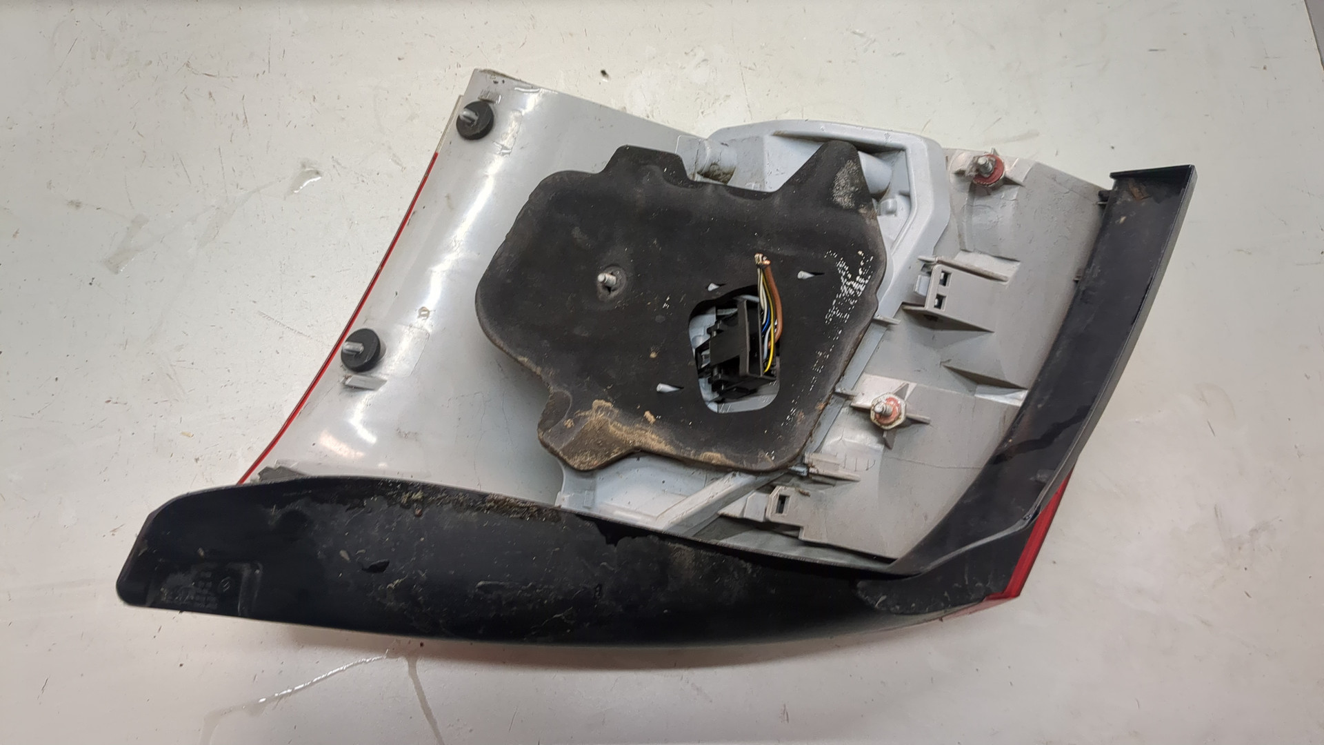 Фонарь задний левый