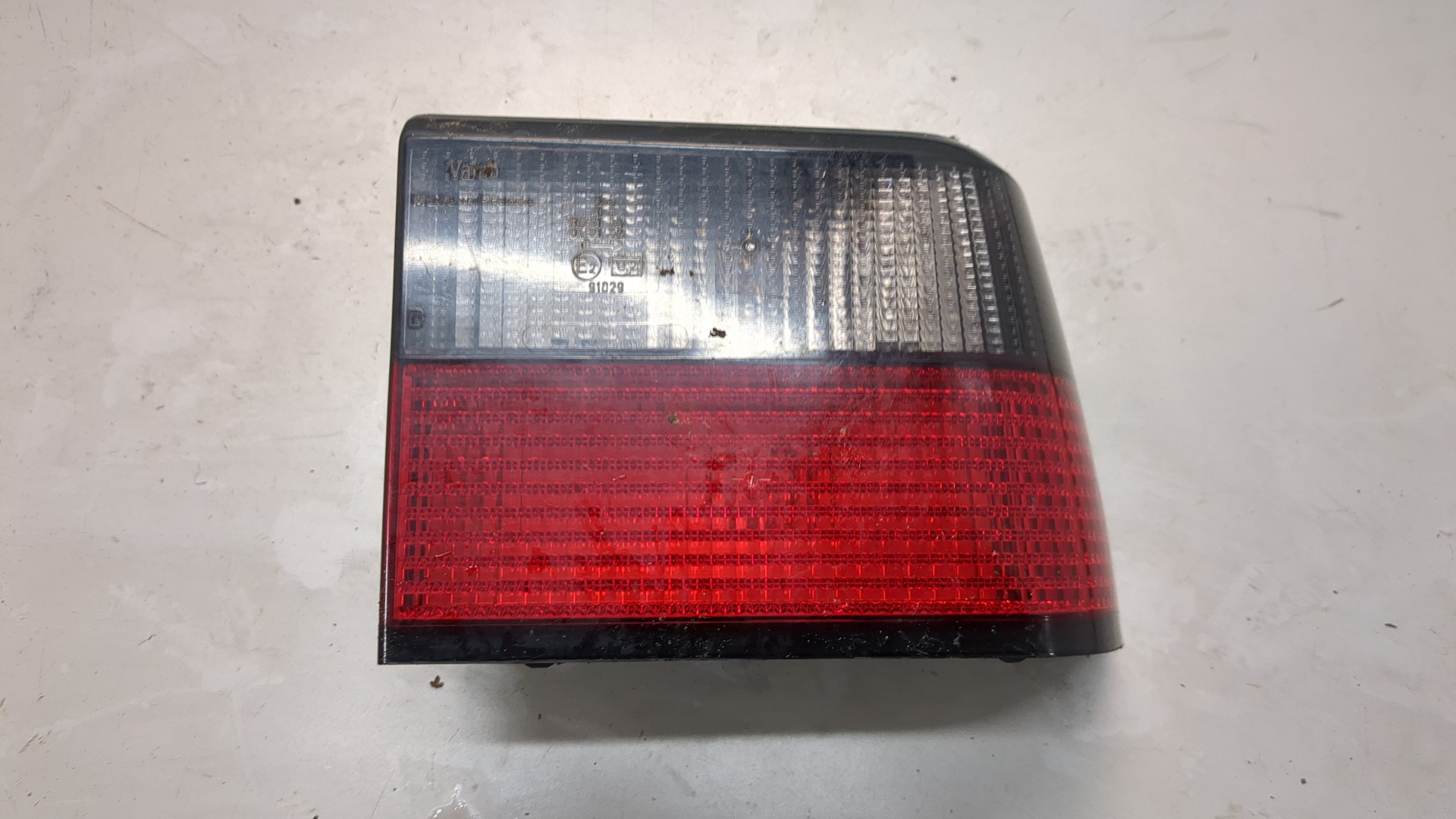 Фонарь задний правый