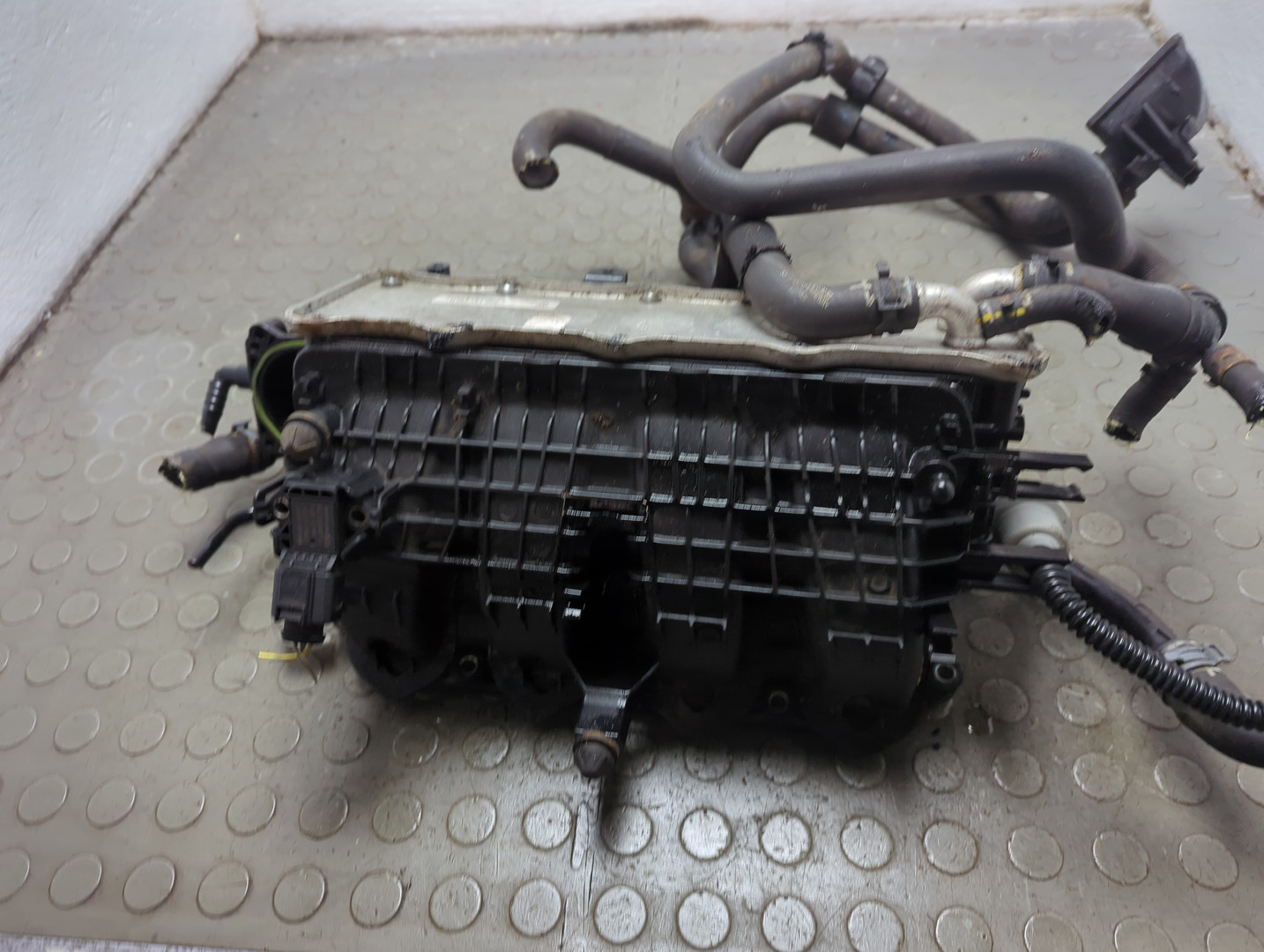 Коллектор впускной