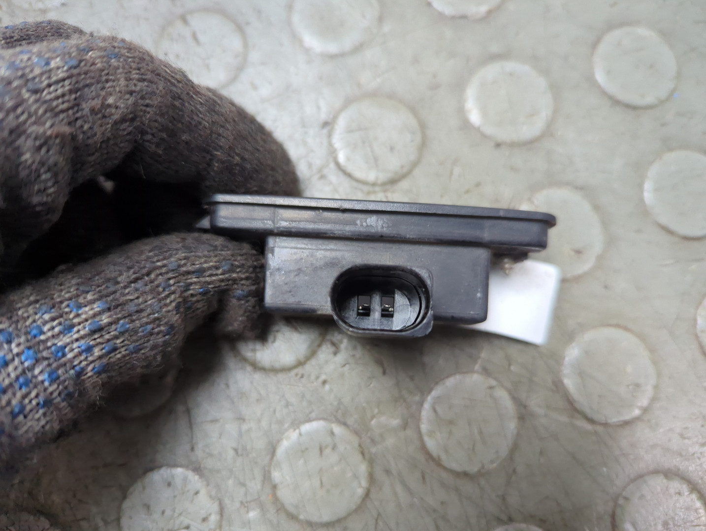 Фонарь подсветки номера