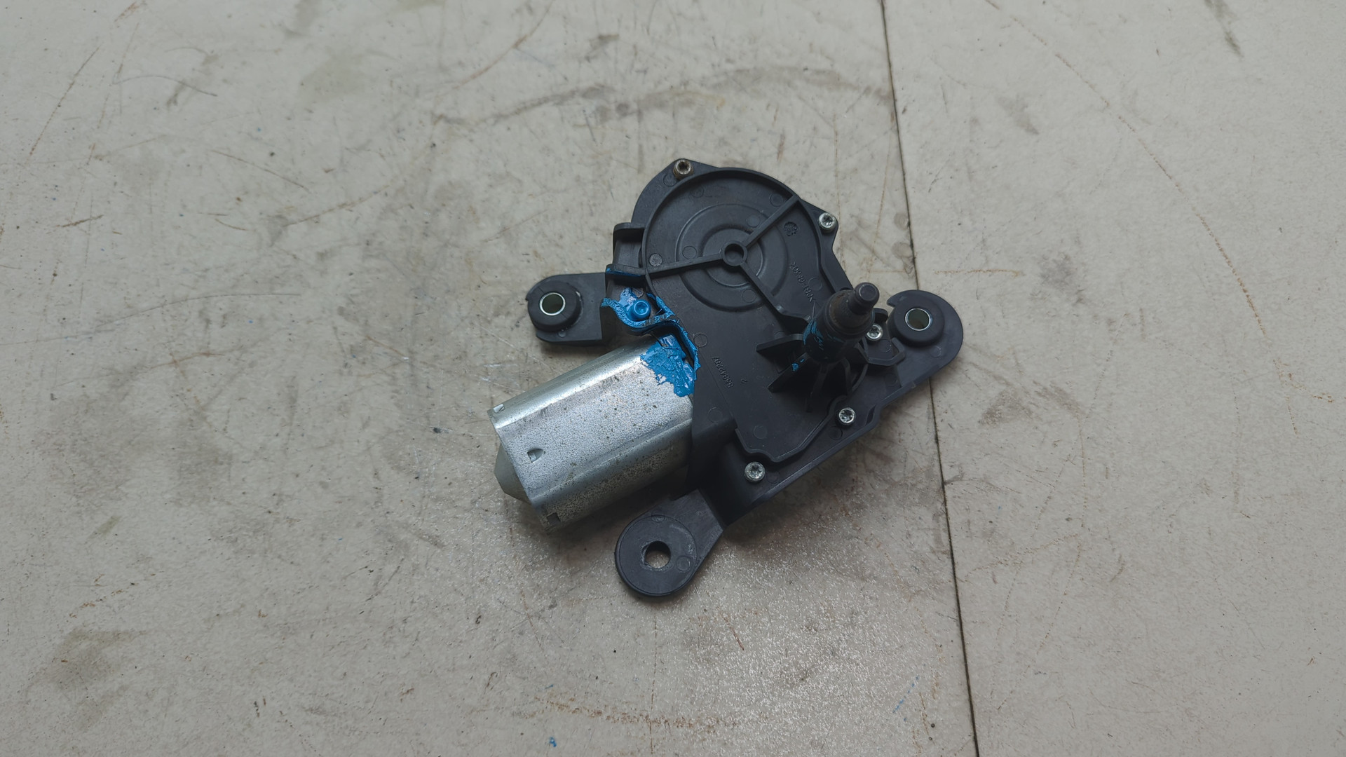 Моторчик стеклоочистителя задний