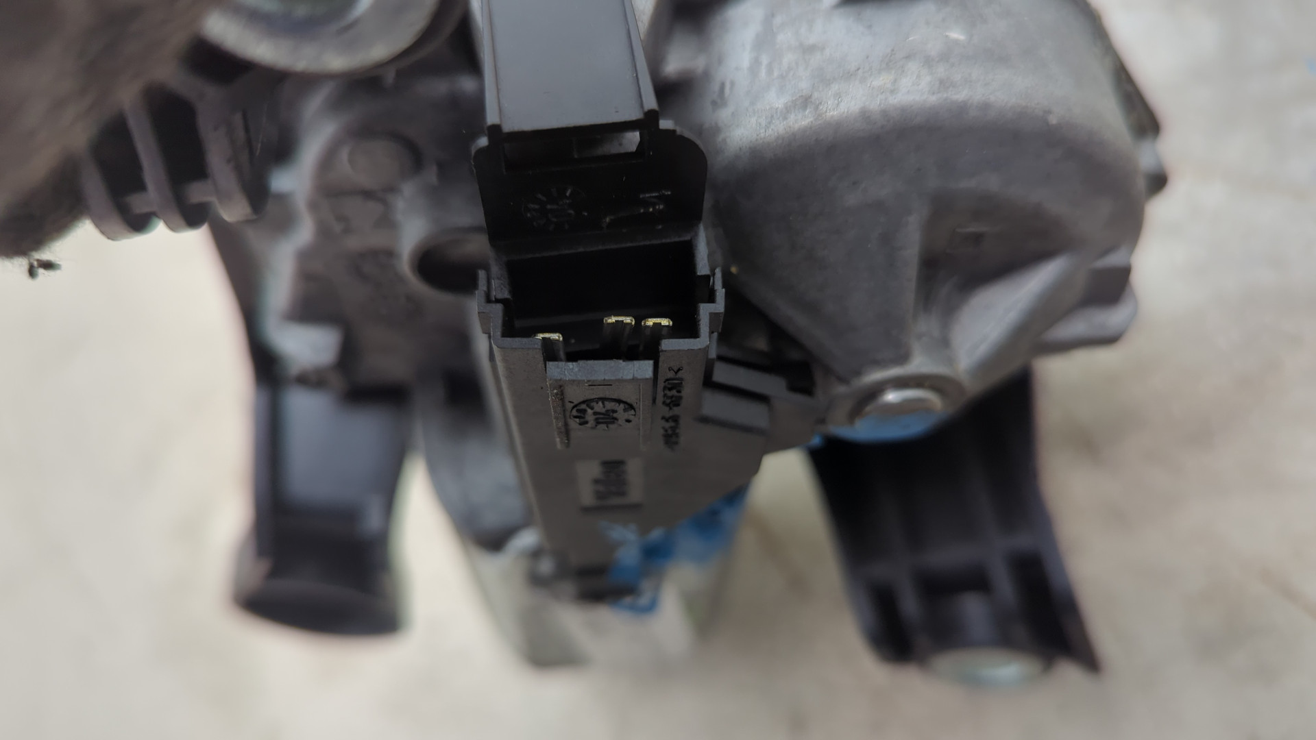 Моторчик стеклоочистителя задний