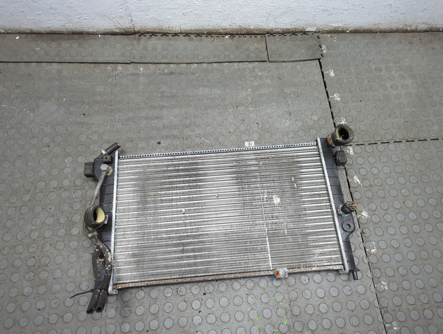 Радиатор охлаждения двигателя основной