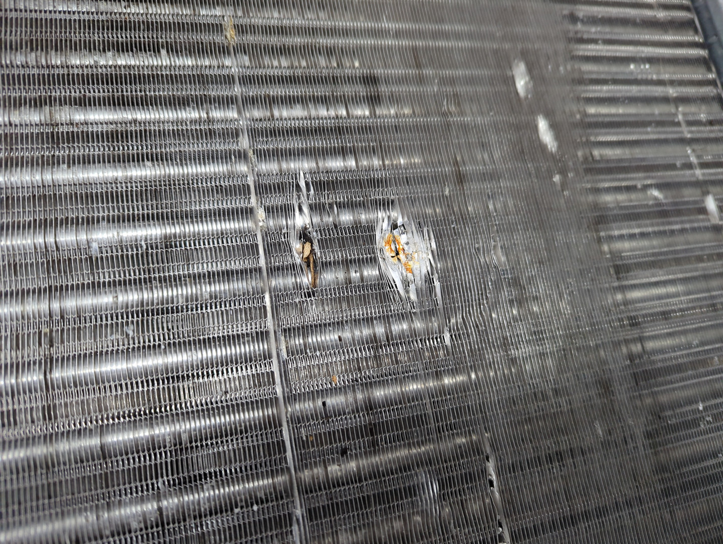 Радиатор охлаждения двигателя основной