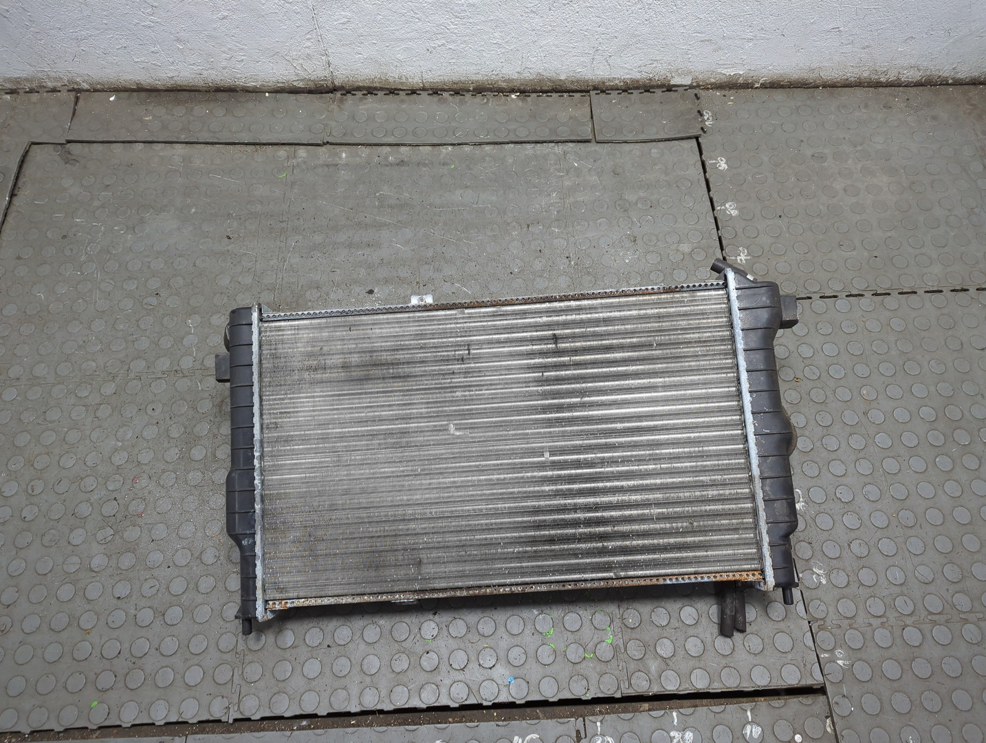 Радиатор охлаждения двигателя основной