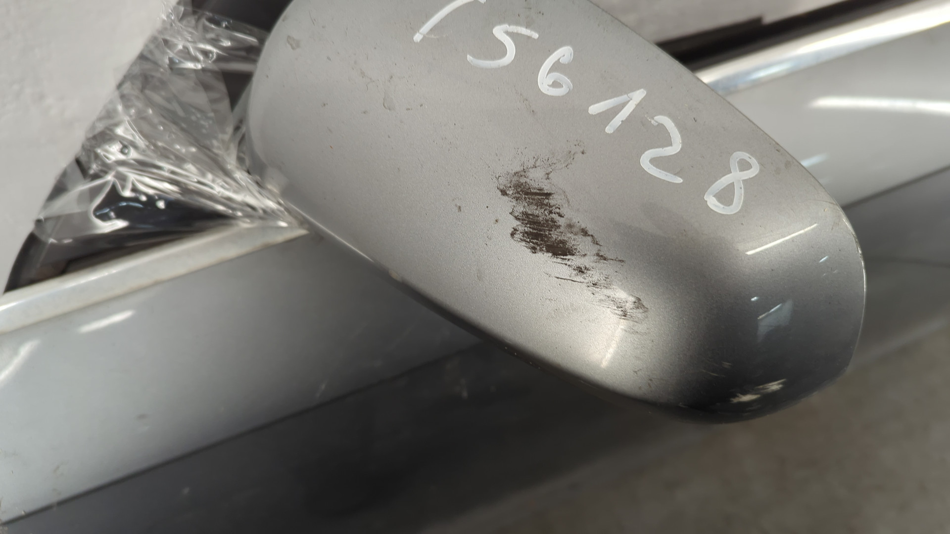 Дверь передняя левая