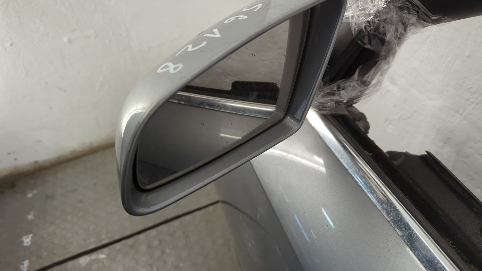 Дверь передняя левая