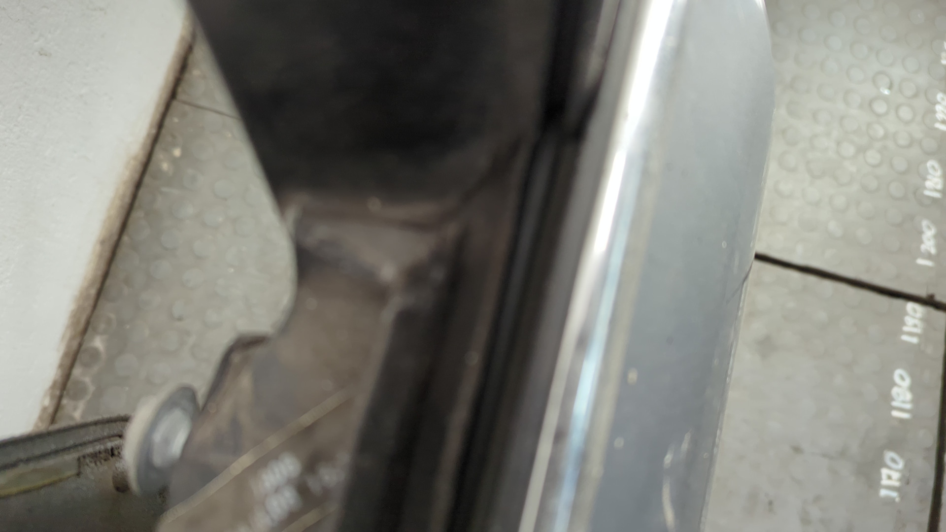 Дверь передняя левая