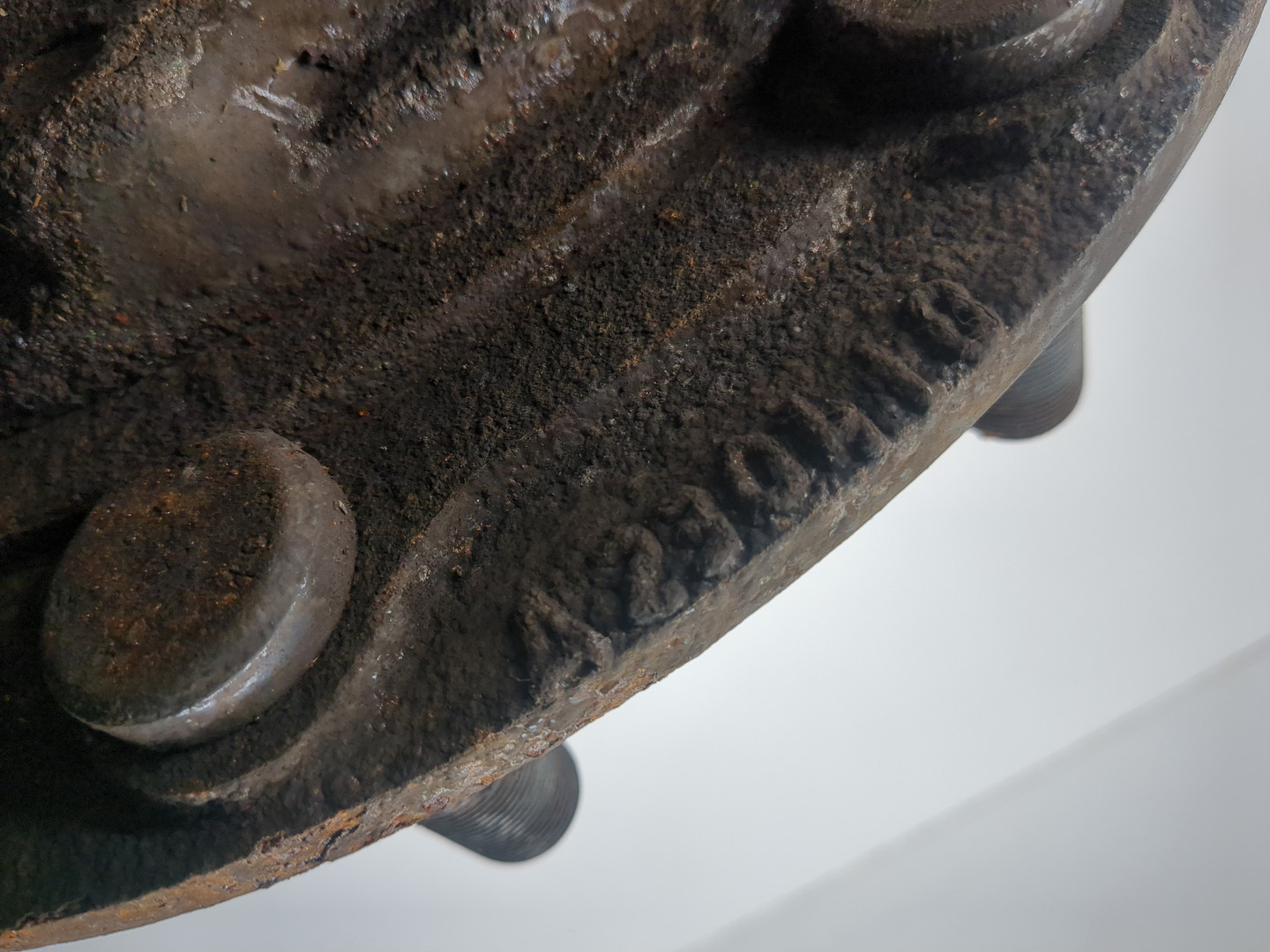 Кулак поворотный задний левый