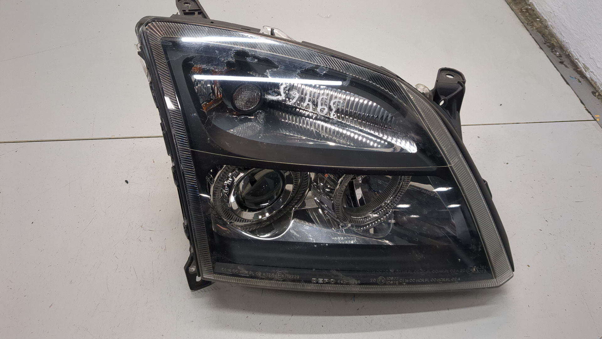 Фара правая