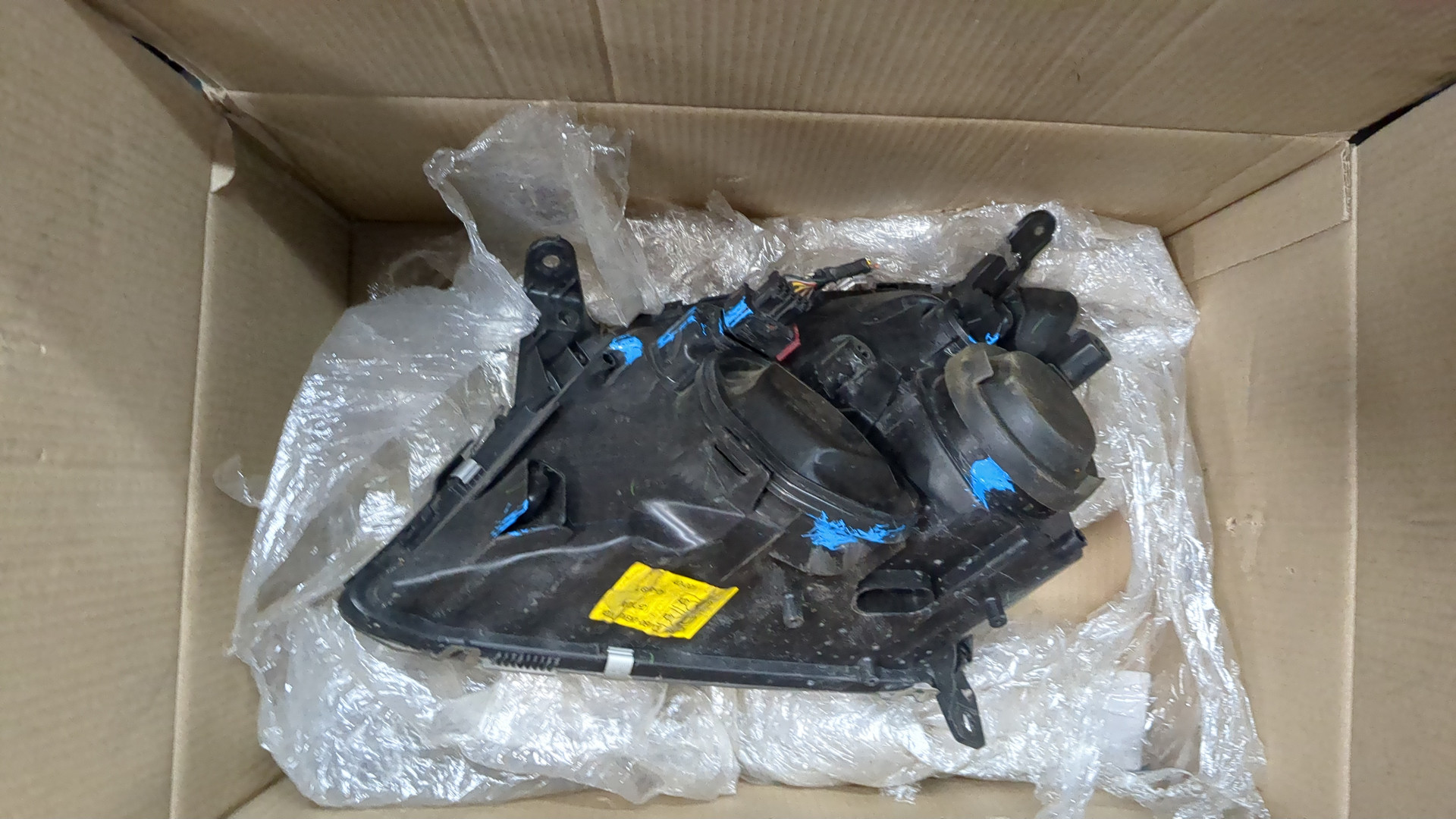 Фара правая