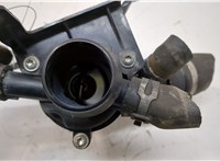 JDE38234 Корпус термостата Jaguar XF 2015–2020 20902961 #2