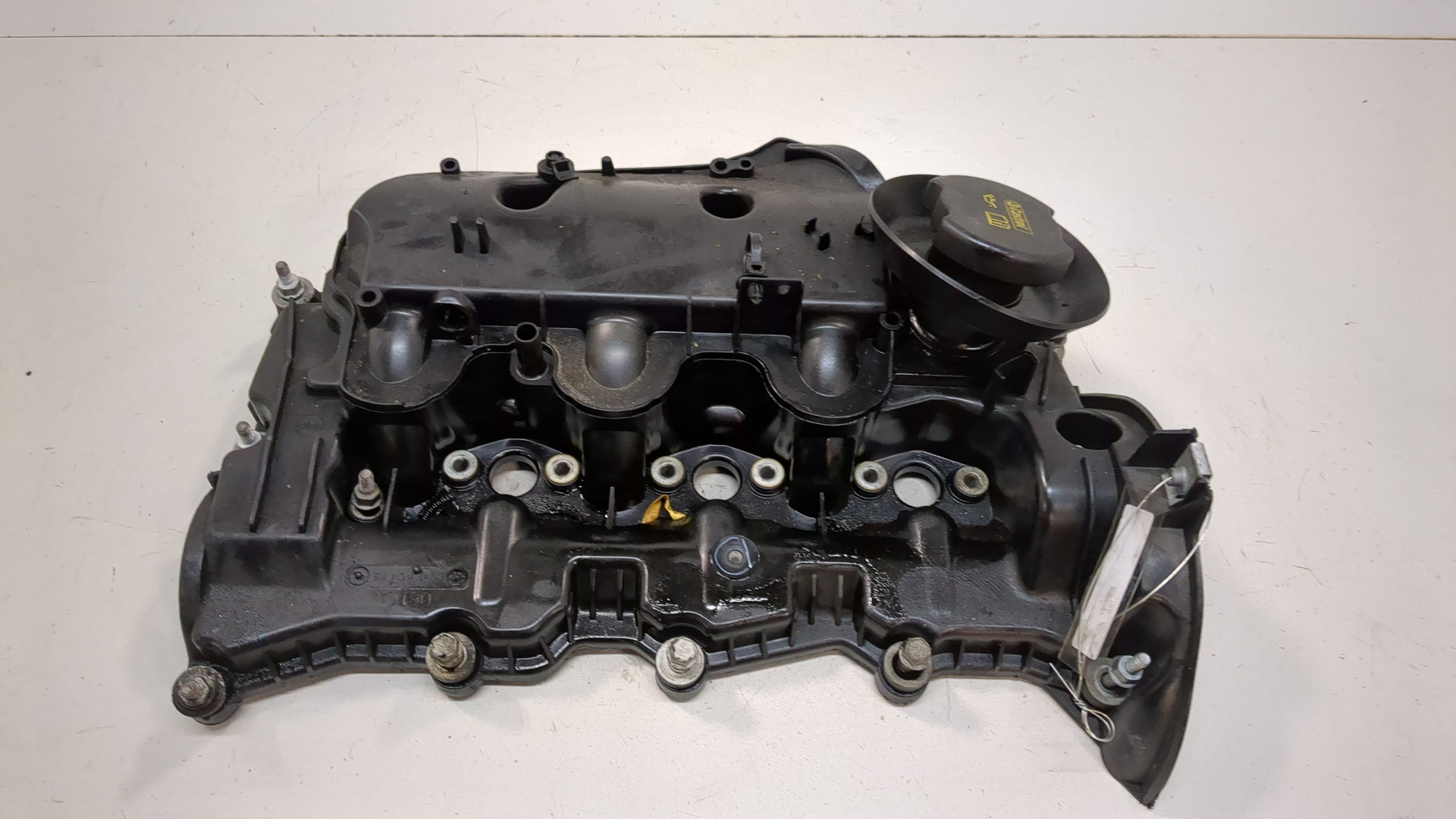 Крышка клапанная ГБЦ