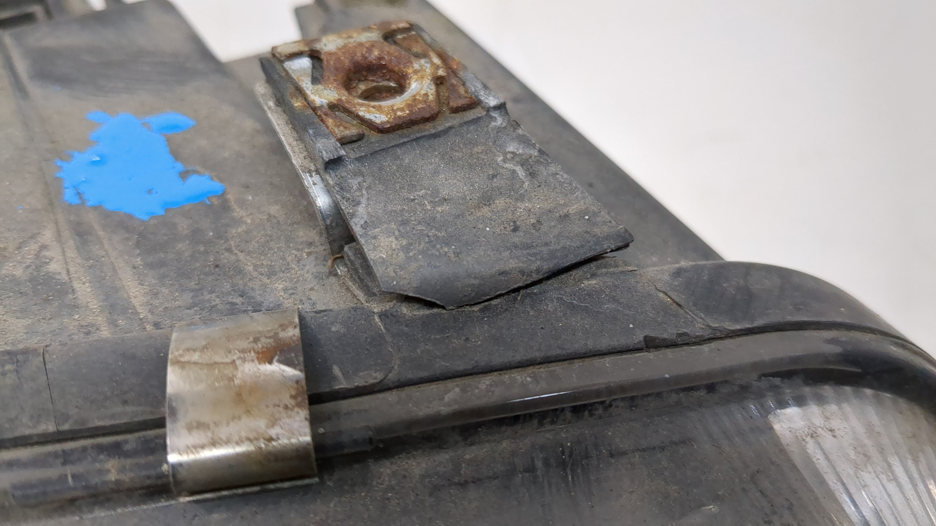 Фара правая