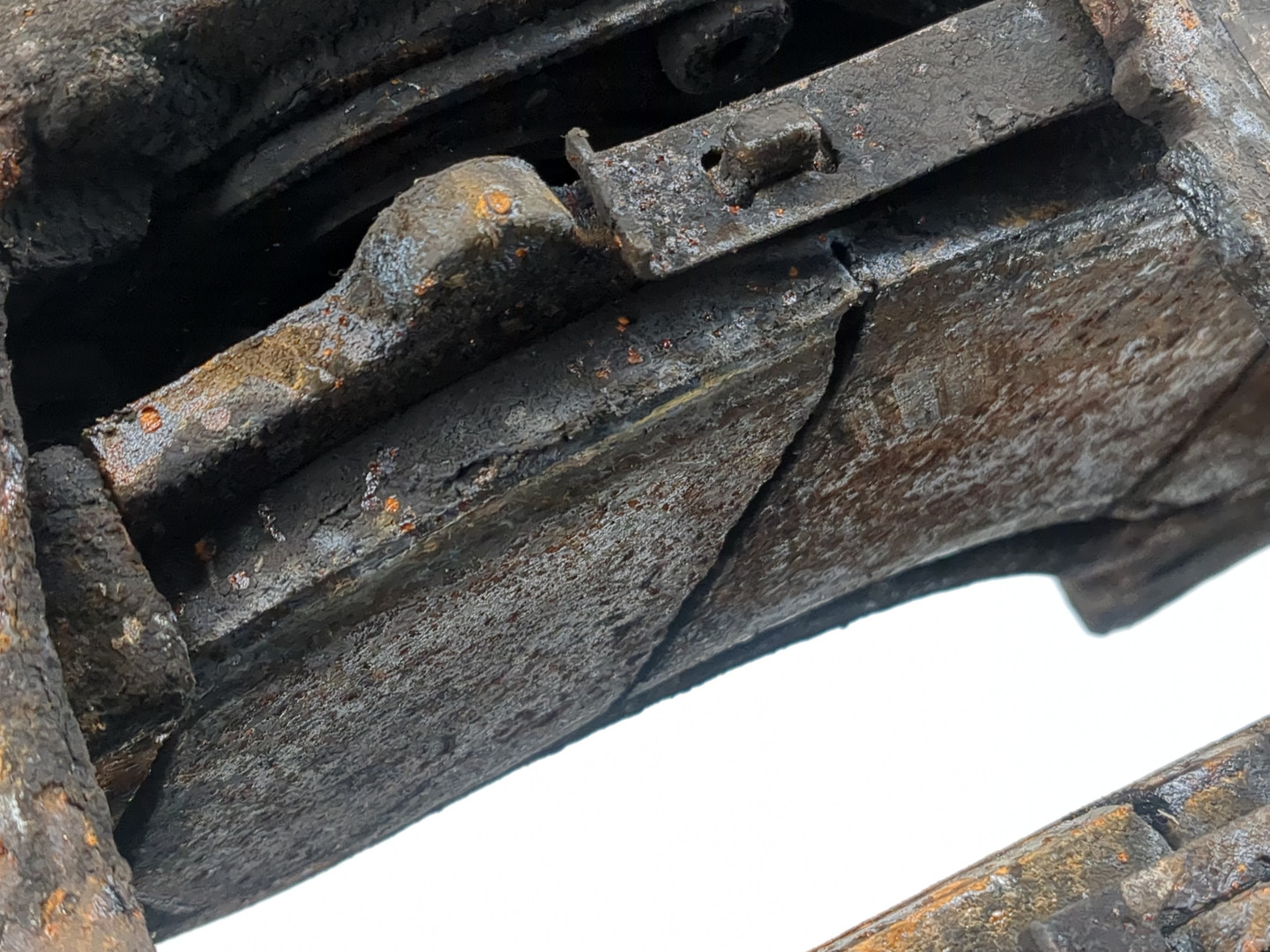 Суппорт задний