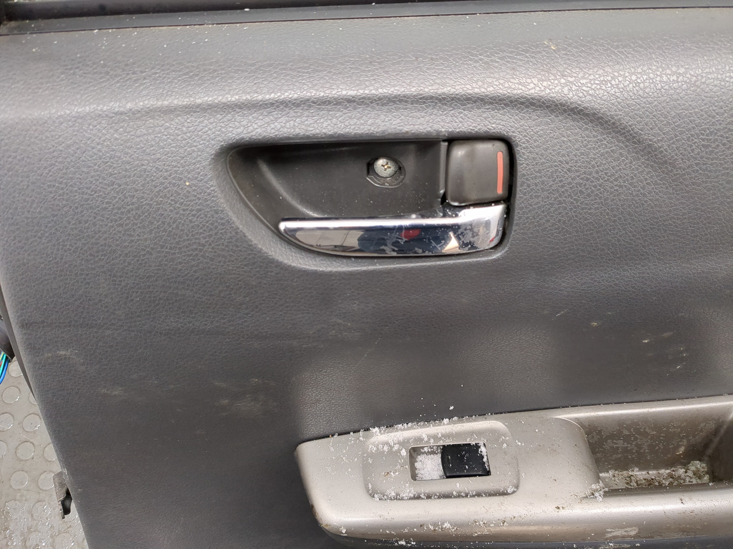 Дверь задняя правая