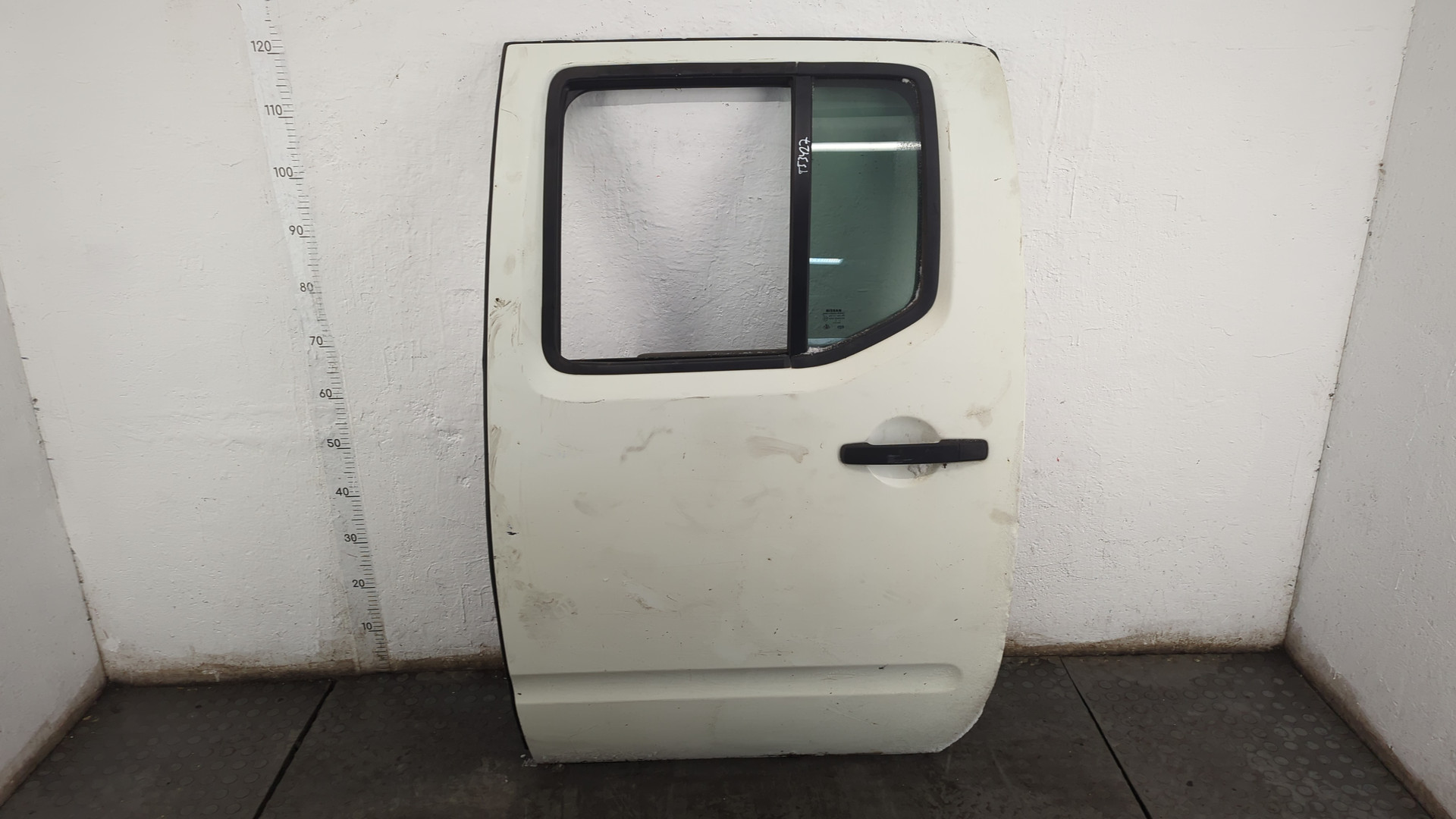 Дверь задняя левая