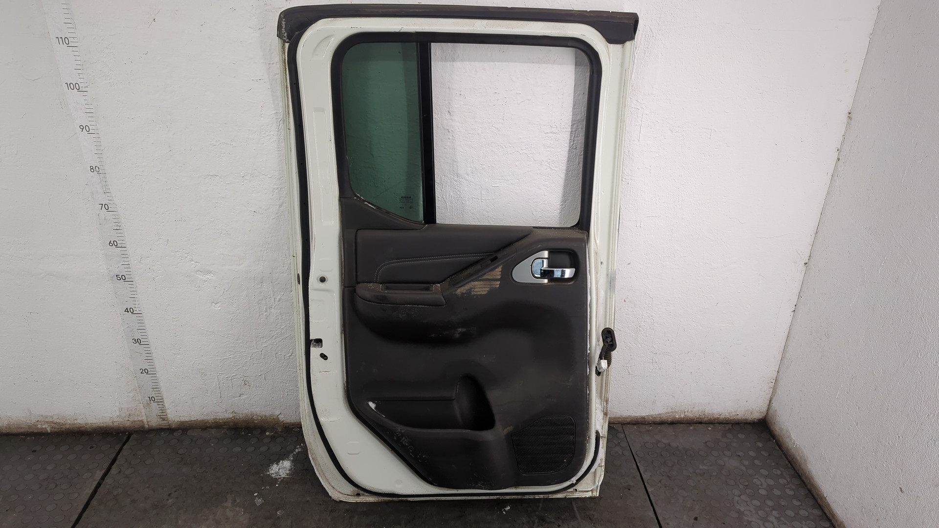 Дверь задняя левая