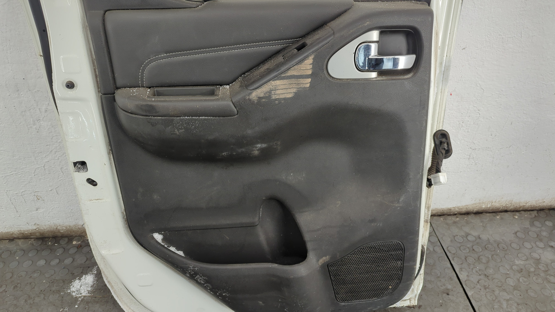 Дверь задняя левая