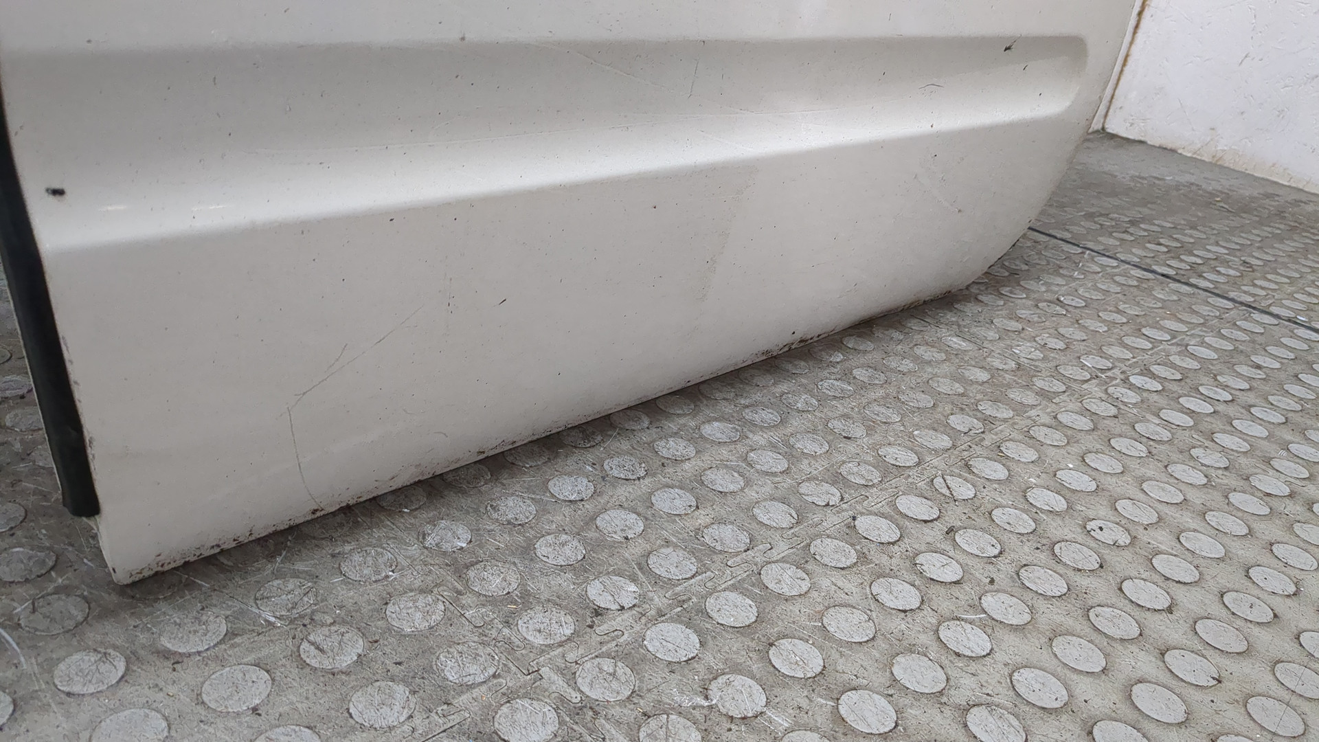 Дверь задняя левая