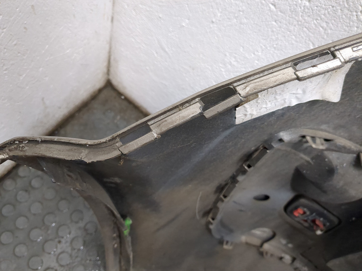 Бампер задний