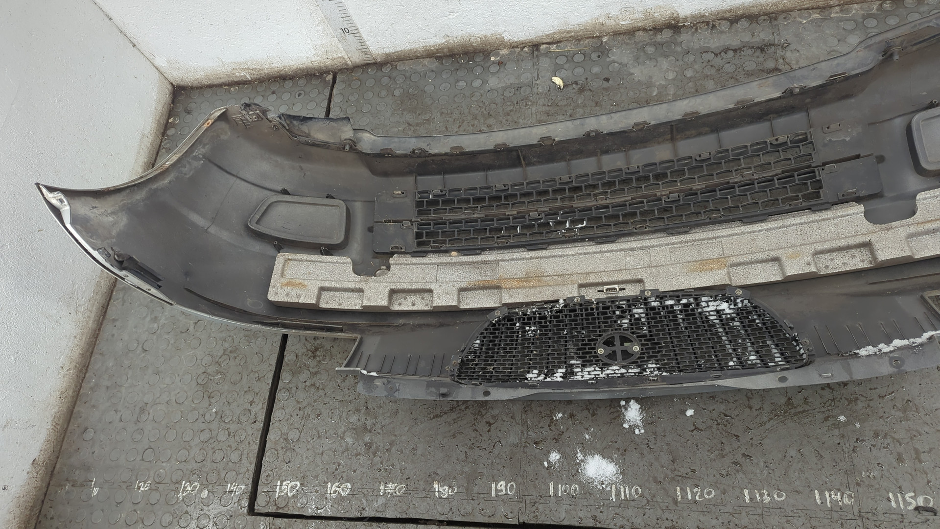 Бампер передний