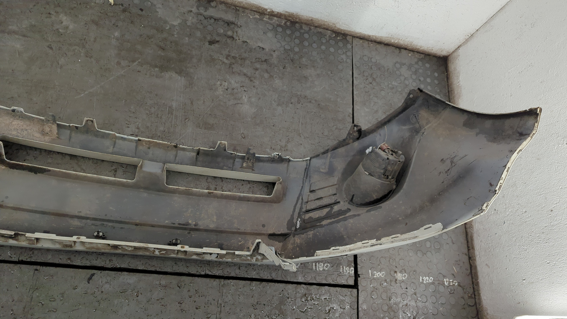 Бампер передний