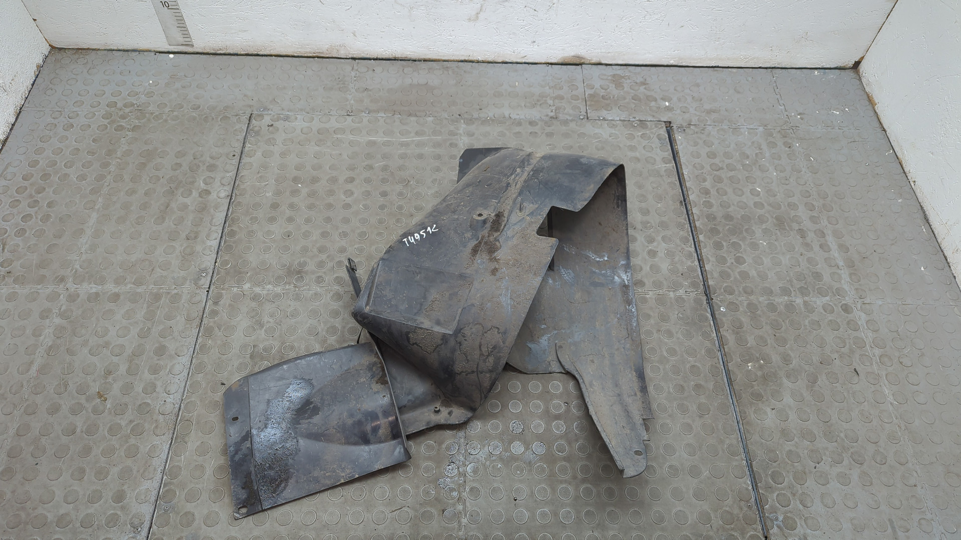 Локер передний левый