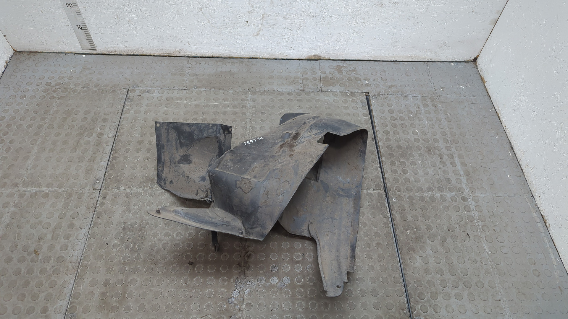 Локер передний левый