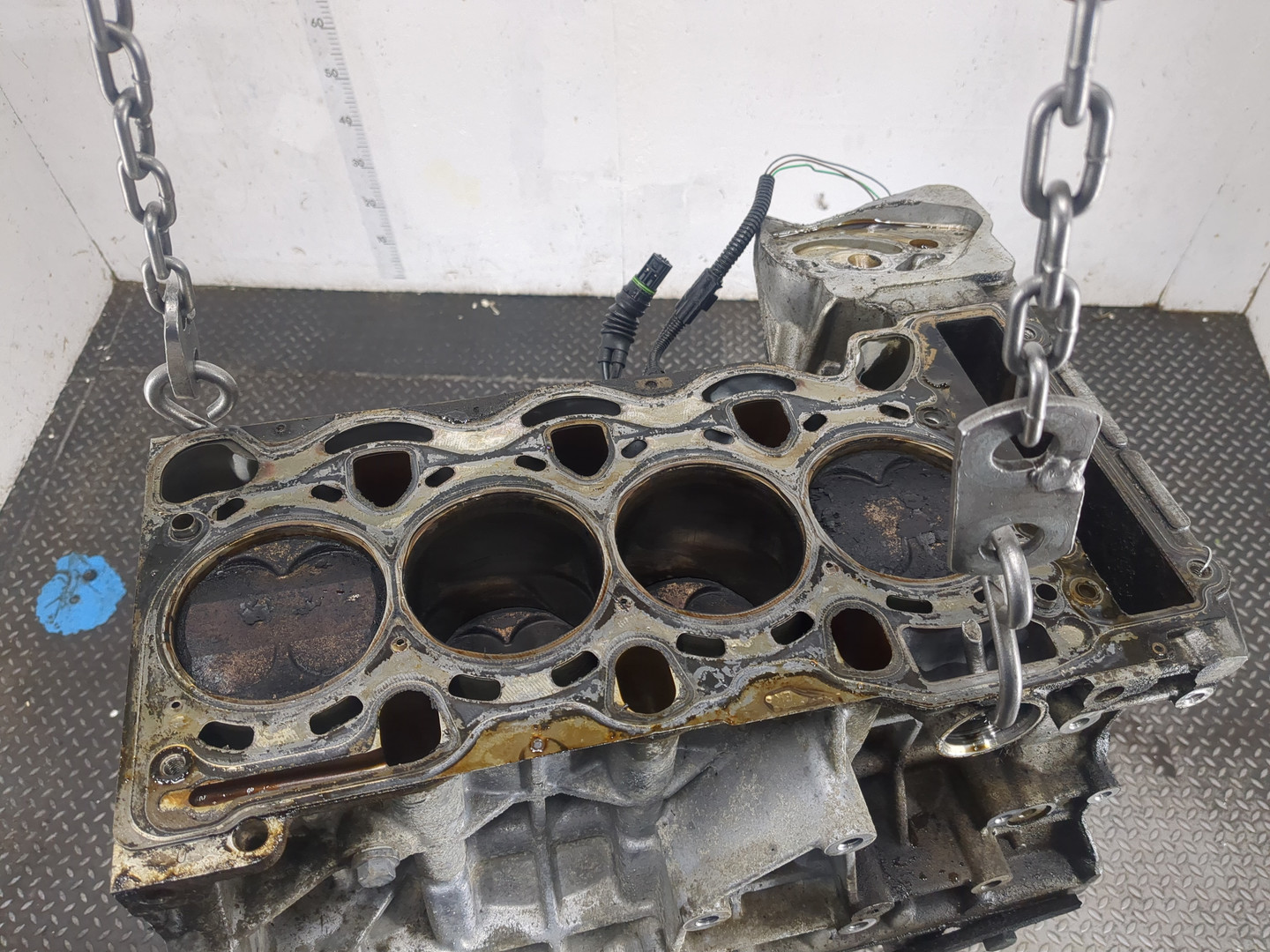 Блок двигателя