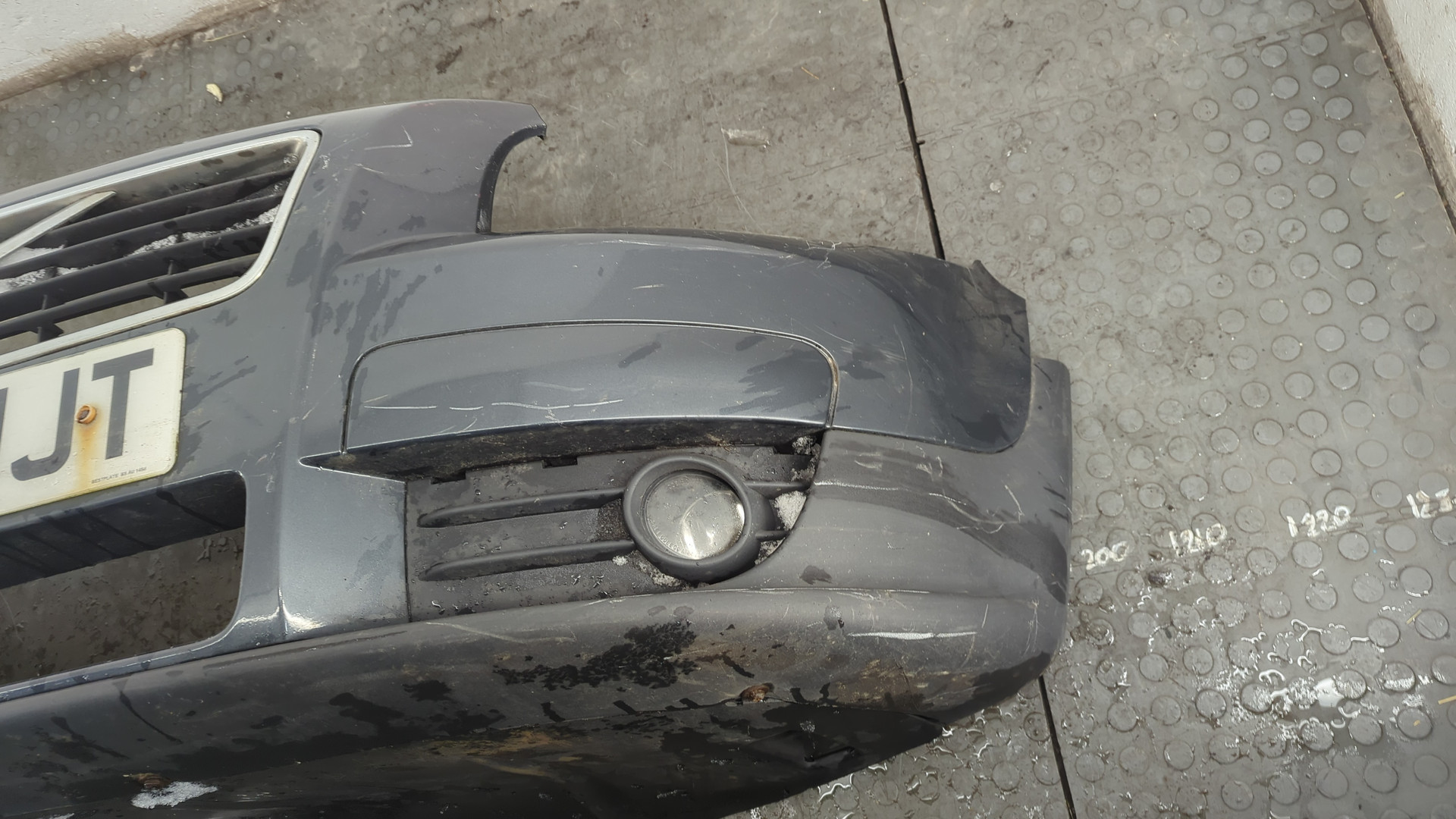 Бампер передний