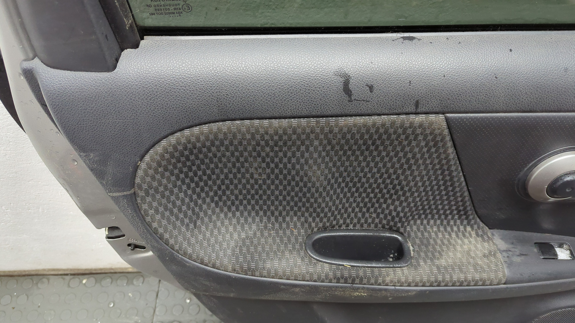 Дверь задняя левая