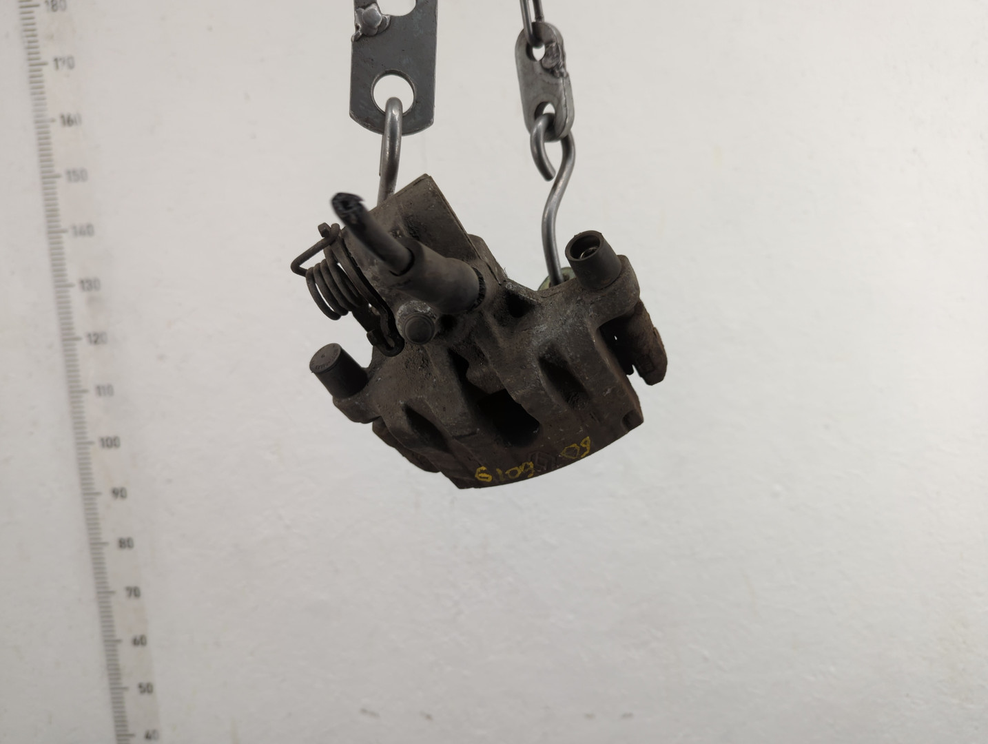 Суппорт задний левый