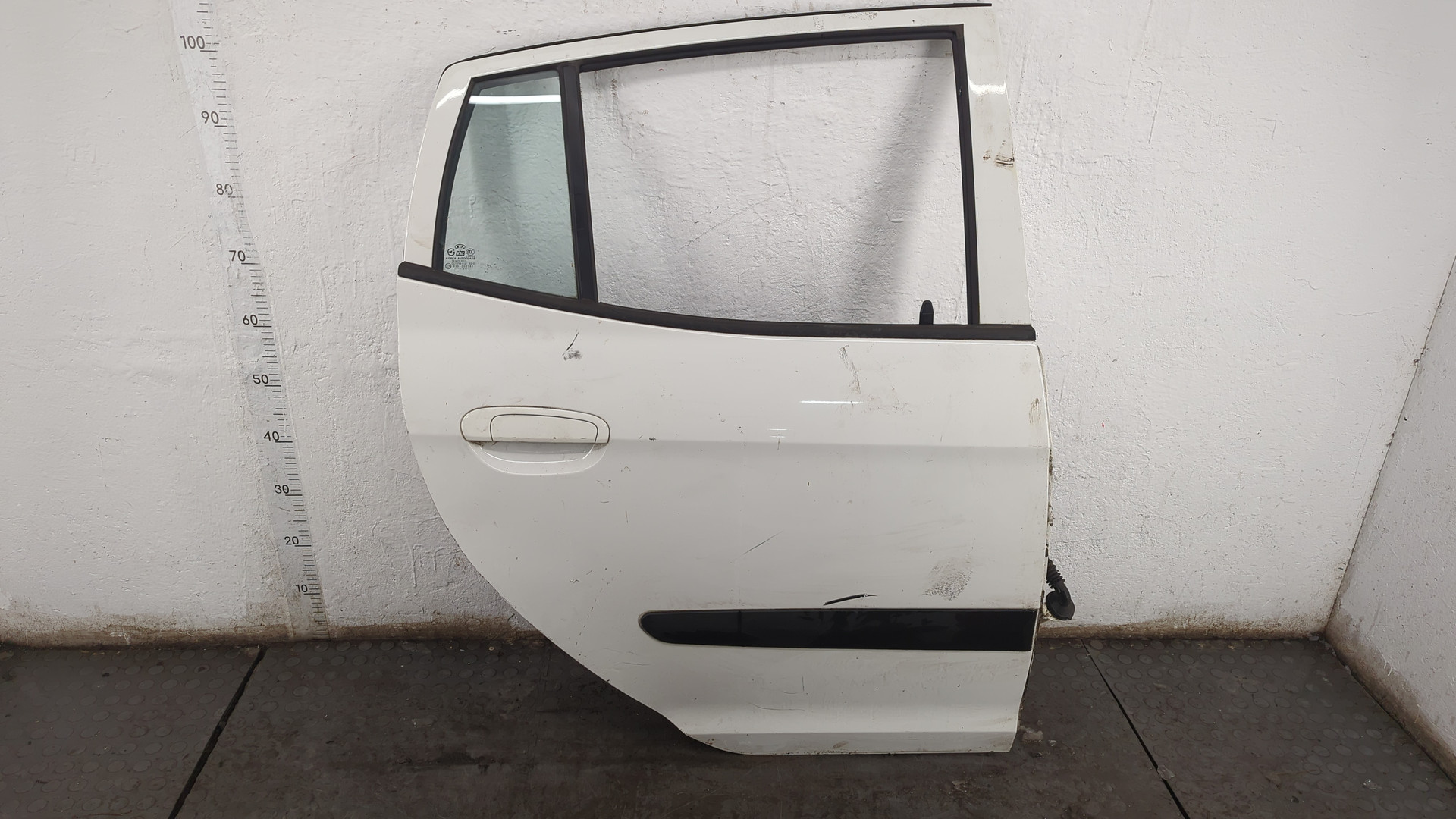 Дверь задняя правая