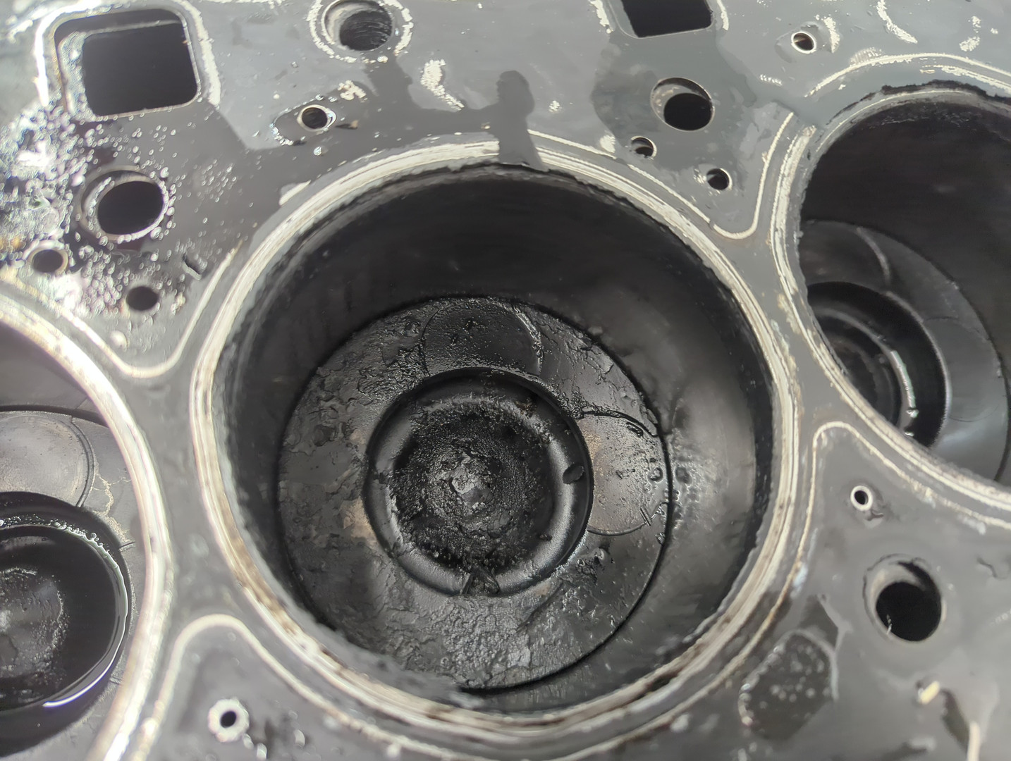 Блок двигателя