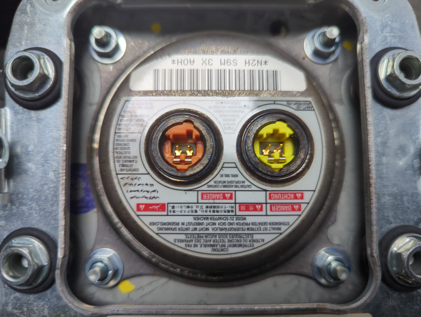 Подушка безопасности в рулевое колесо