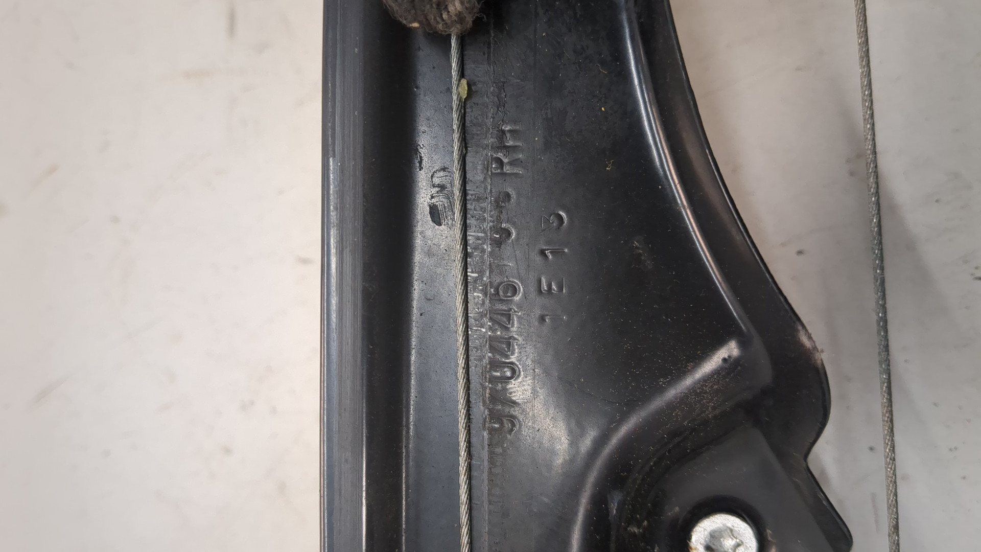 Стеклоподъемник электр. передний правый