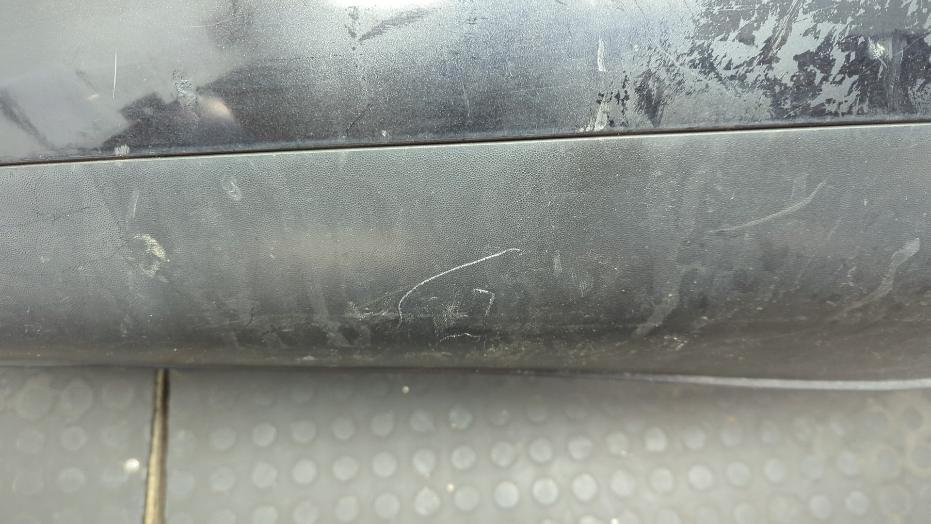 Бампер задний