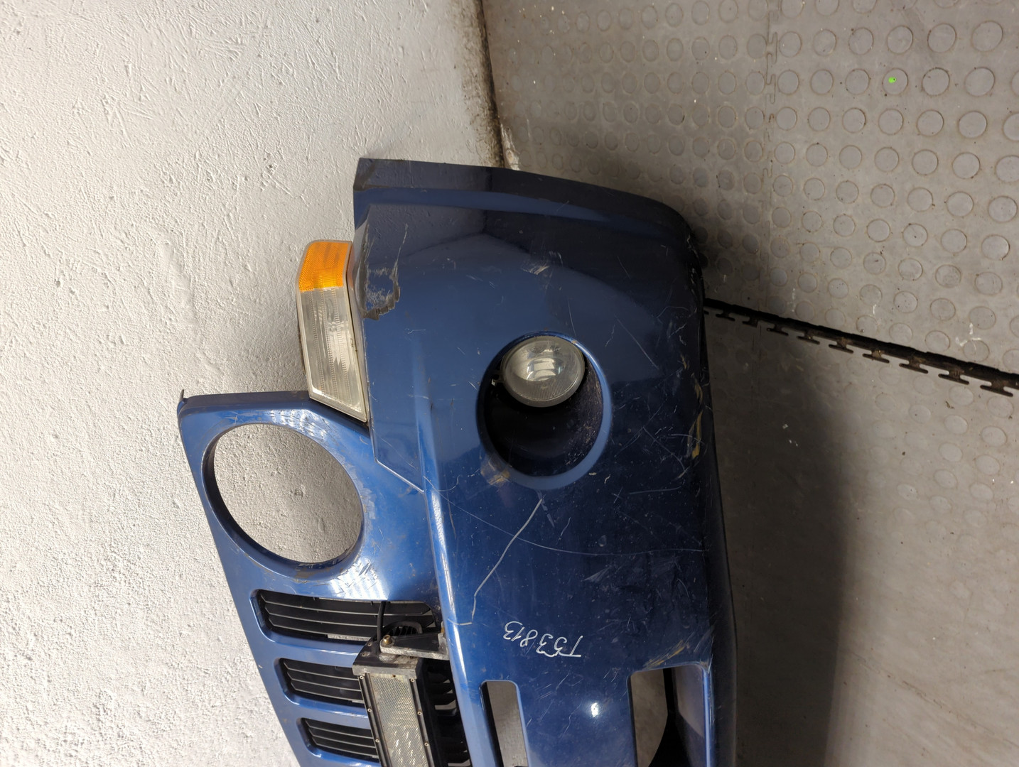 Бампер передний